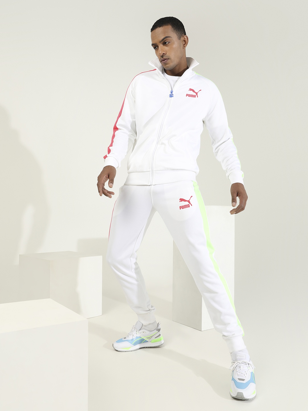 

Puma Men White Printed Iconic T7 Joggers With Constrast Side Stripes