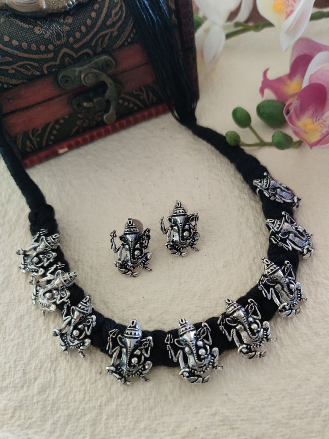 

Binnis Wardrobe Black & Silver-Toned German Silver Choker Jewellery Set