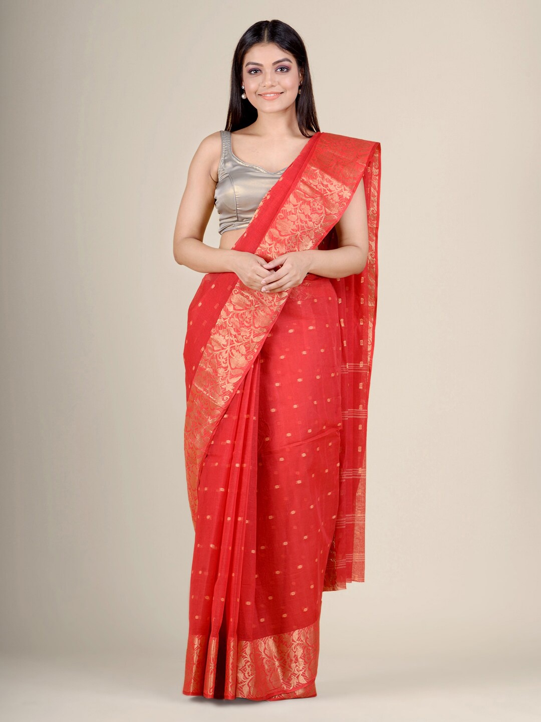 

Charukriti Red & Gold-Toned Woven Design Zari Pure Cotton Handloom Taant Saree