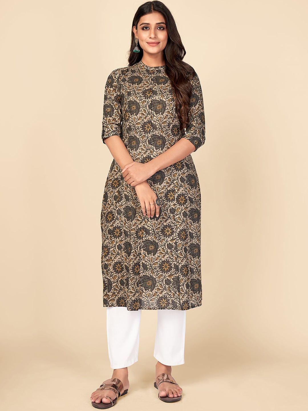 

Vbuyz Women Beige & Grey Ethnic Motifs Printed Kurta