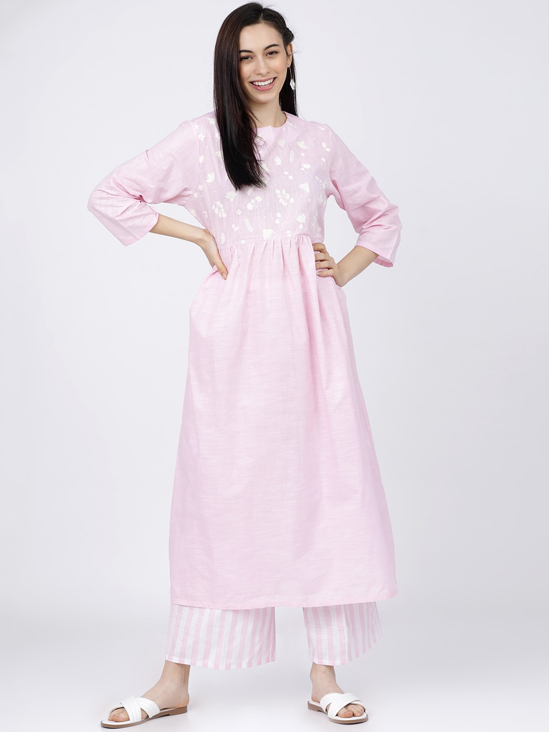 

Vishudh Women Pink Printed Pure Cotton Kurta with Palazzos