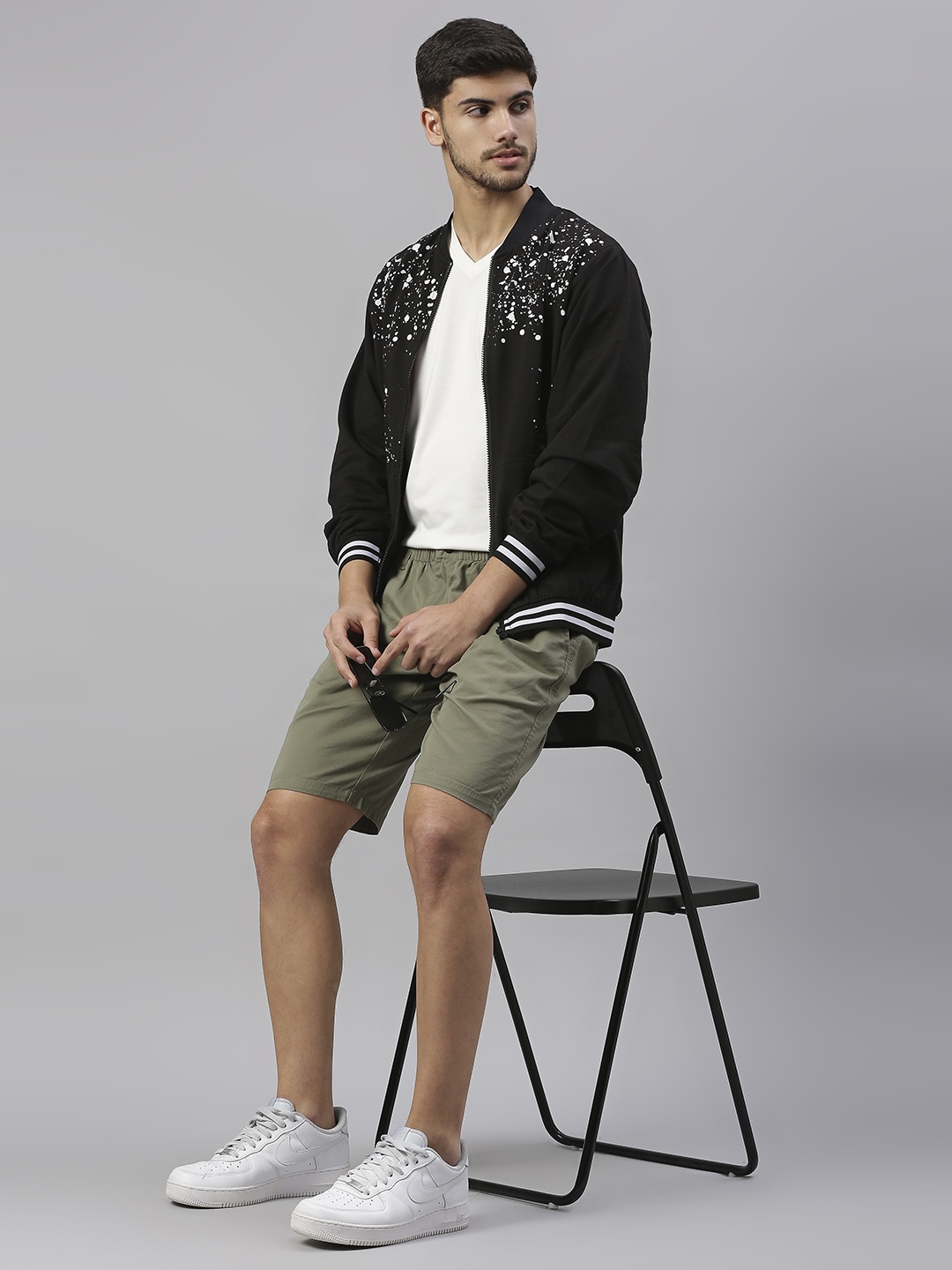 

Hubberholme Men Black & White Printed Front-Open Sweatshirt
