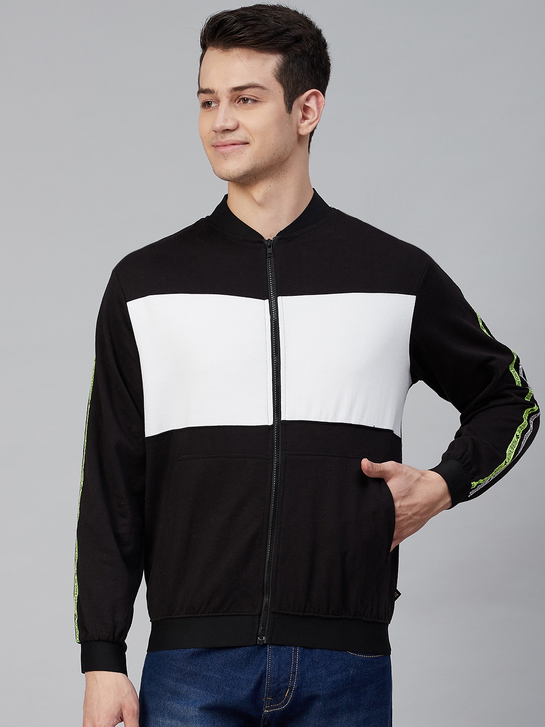 

Hubberholme Men Black & White Cotton Colourblocked Sweatshirt