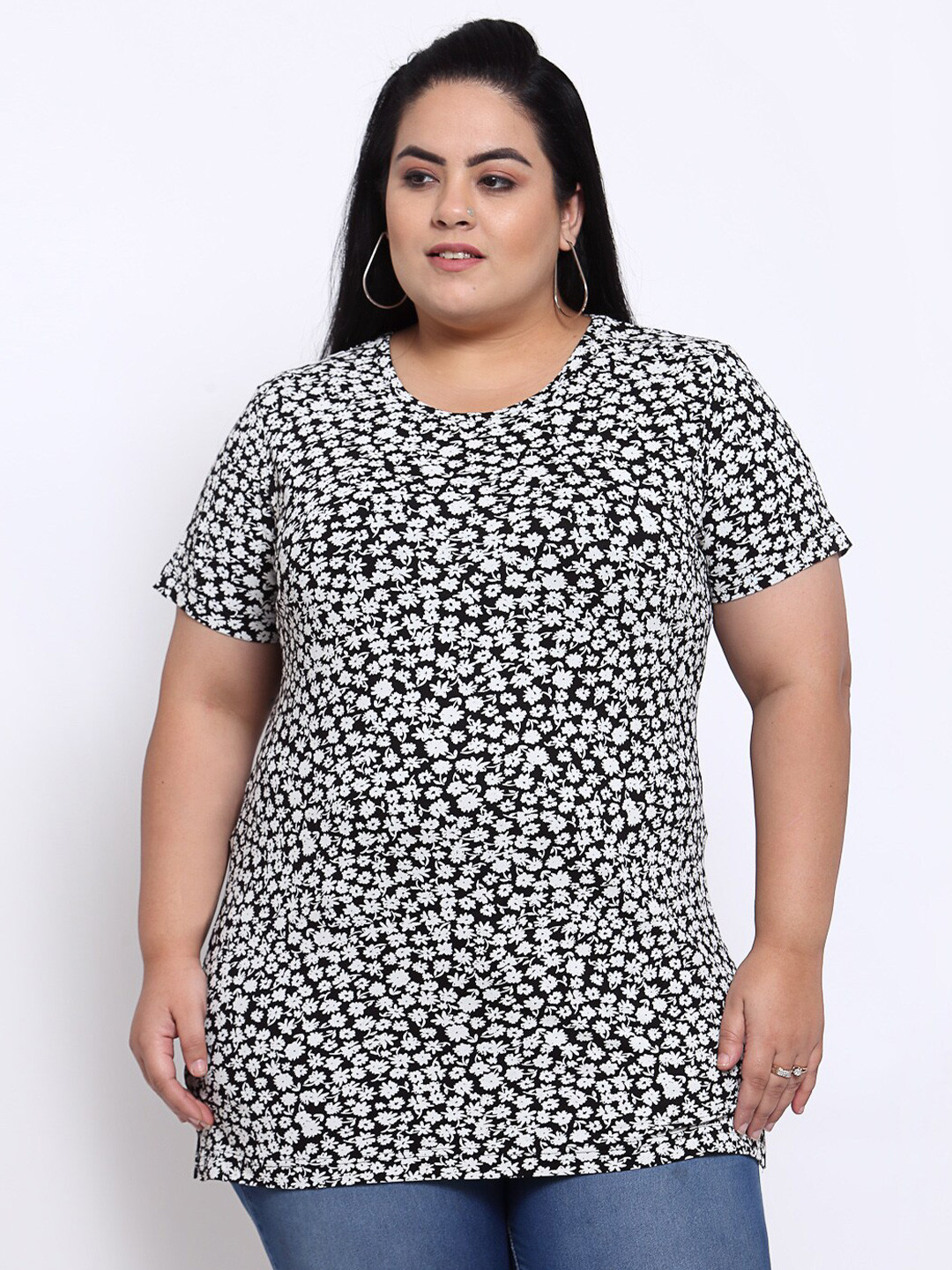 

plusS Women Black & White Printed T-shirt