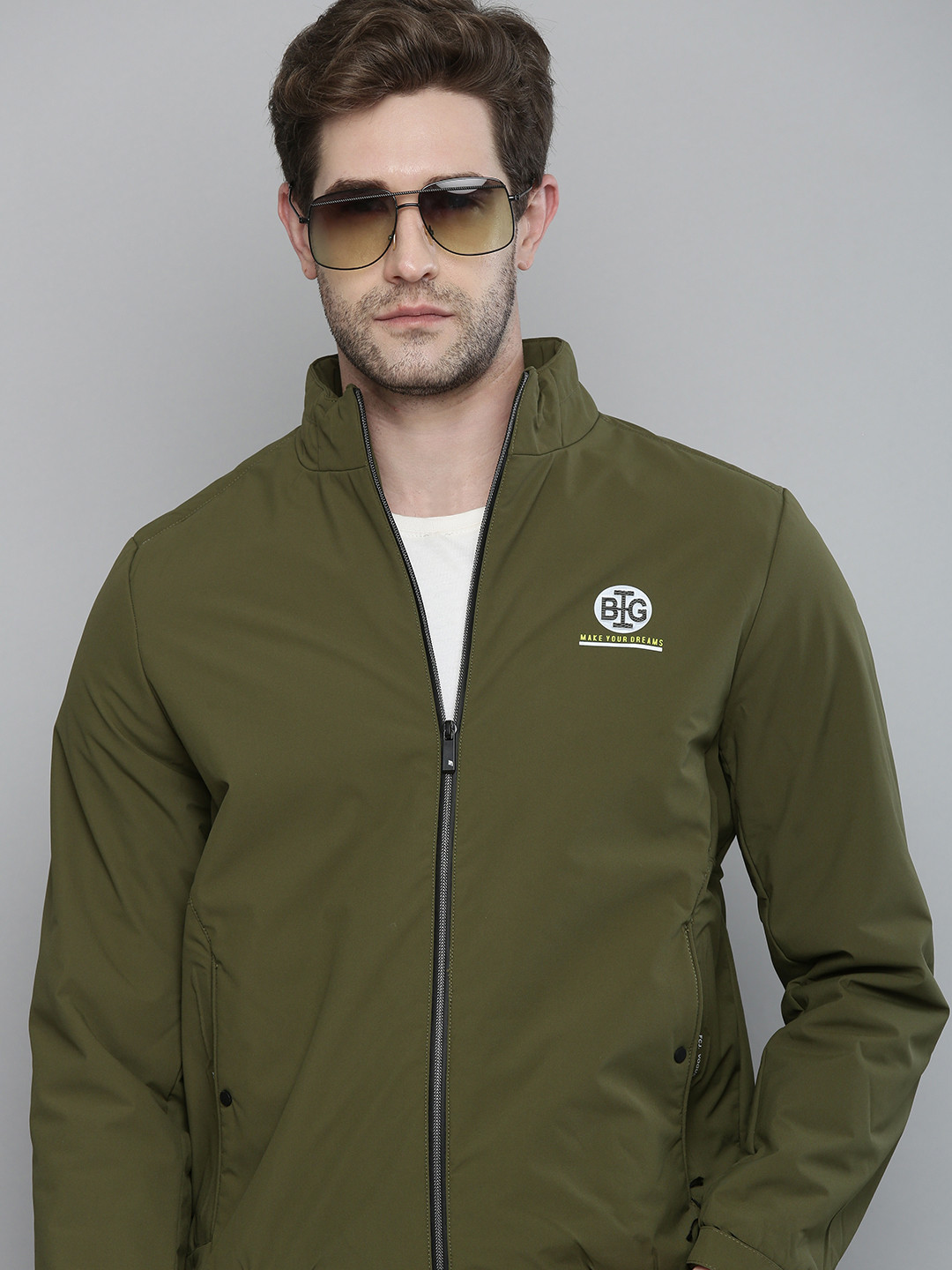 

Fort Collins Men Olive Green Lightweight Jacket