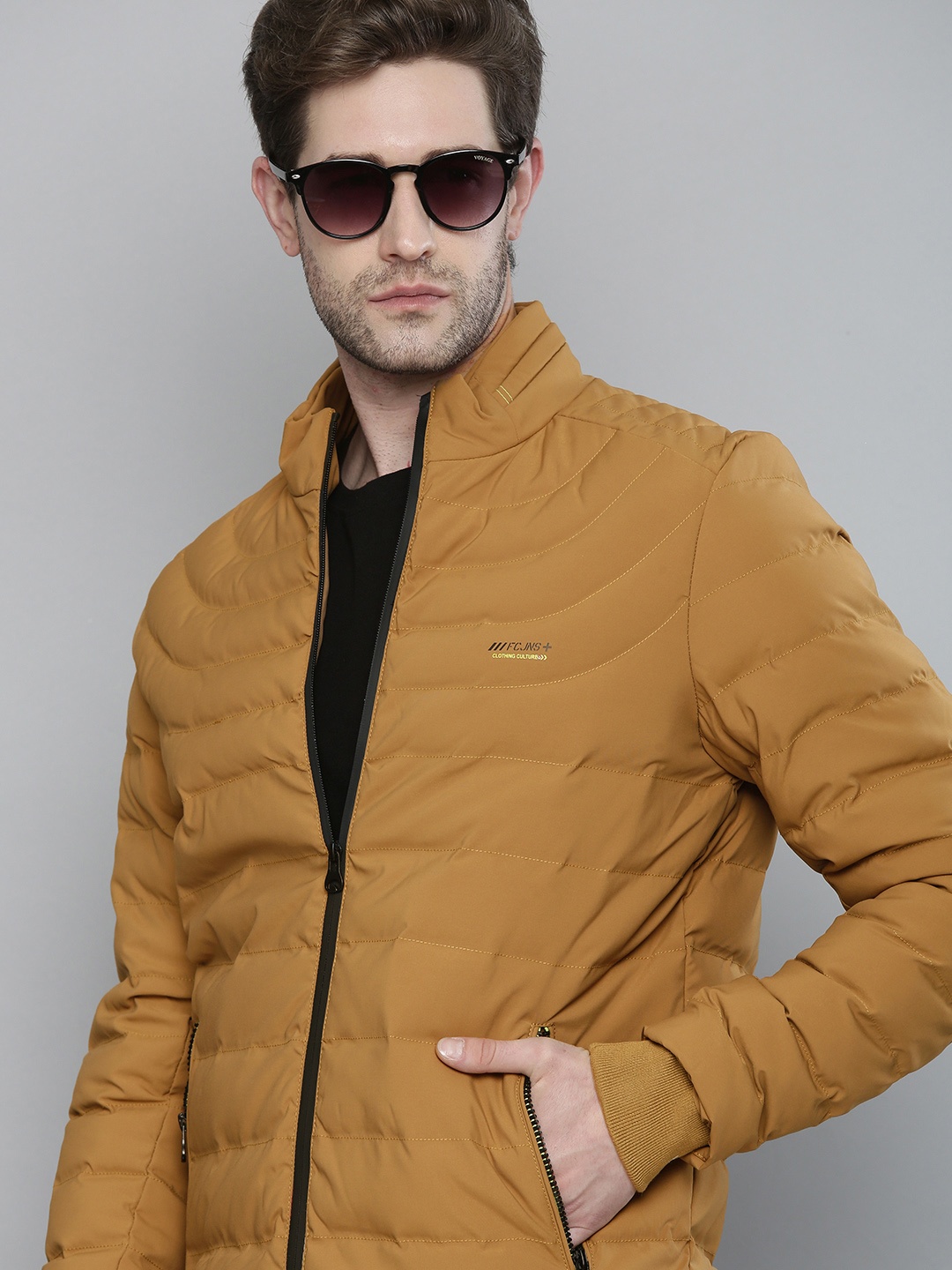 

Fort Collins Men Khaki Solid Lightweight Bomber Jacket