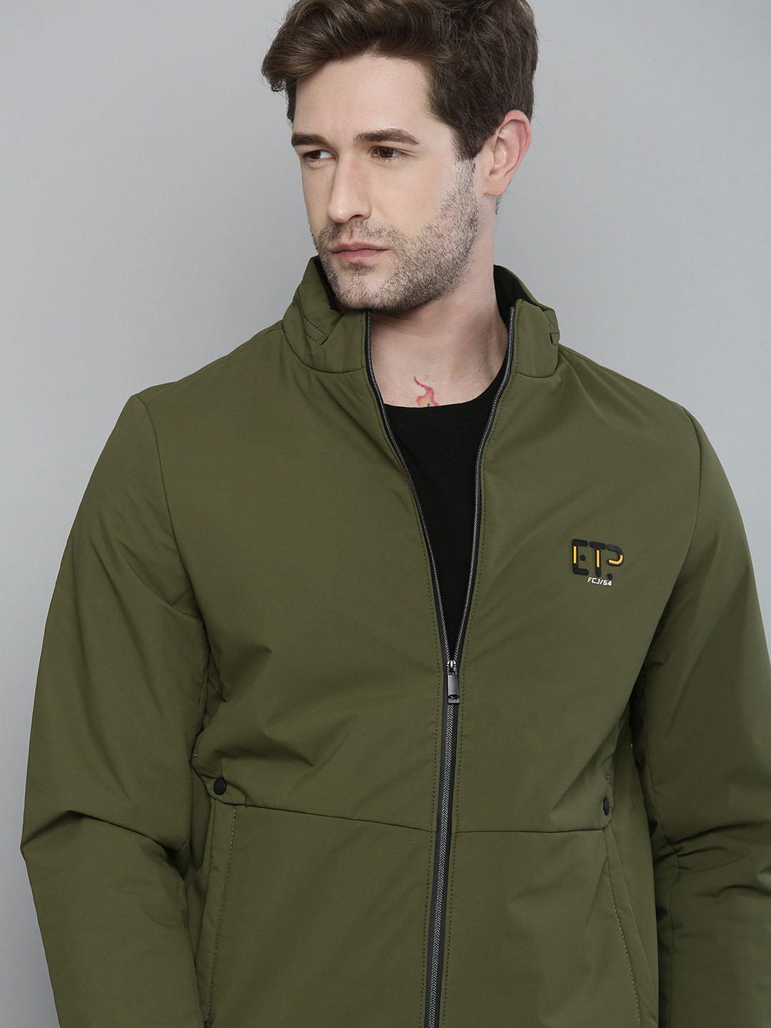 

Fort Collins Men Military Olive-Coloured Lightweight Jacket