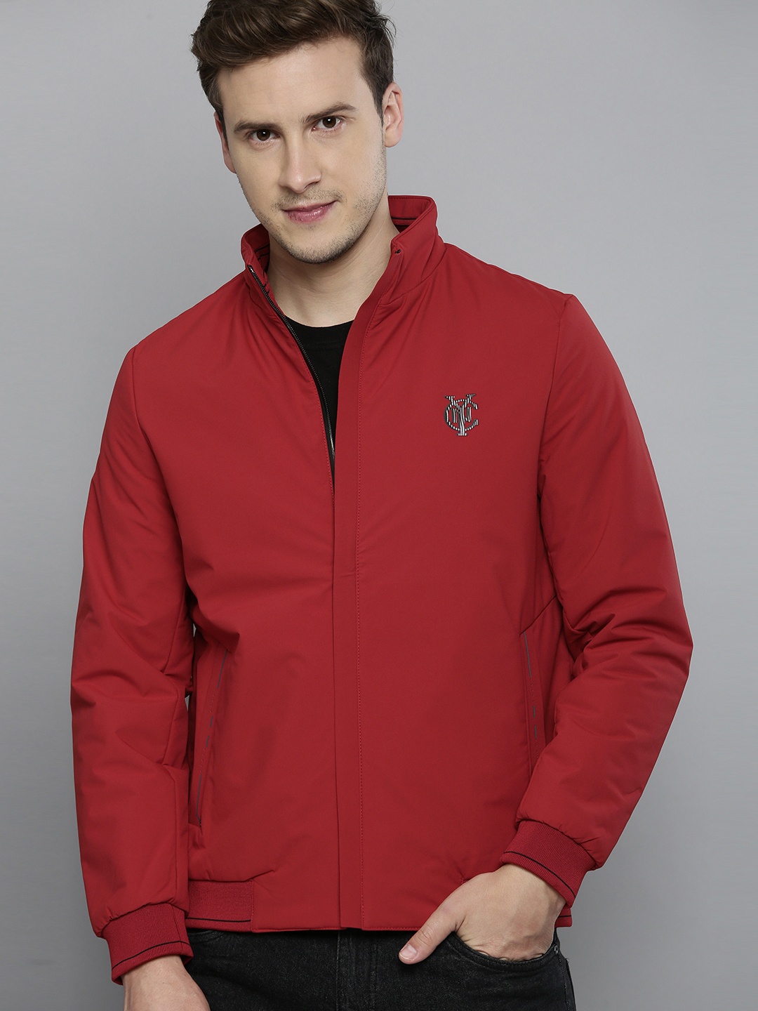 

Fort Collins Men Red Solid Lightweight Bomber Jacket