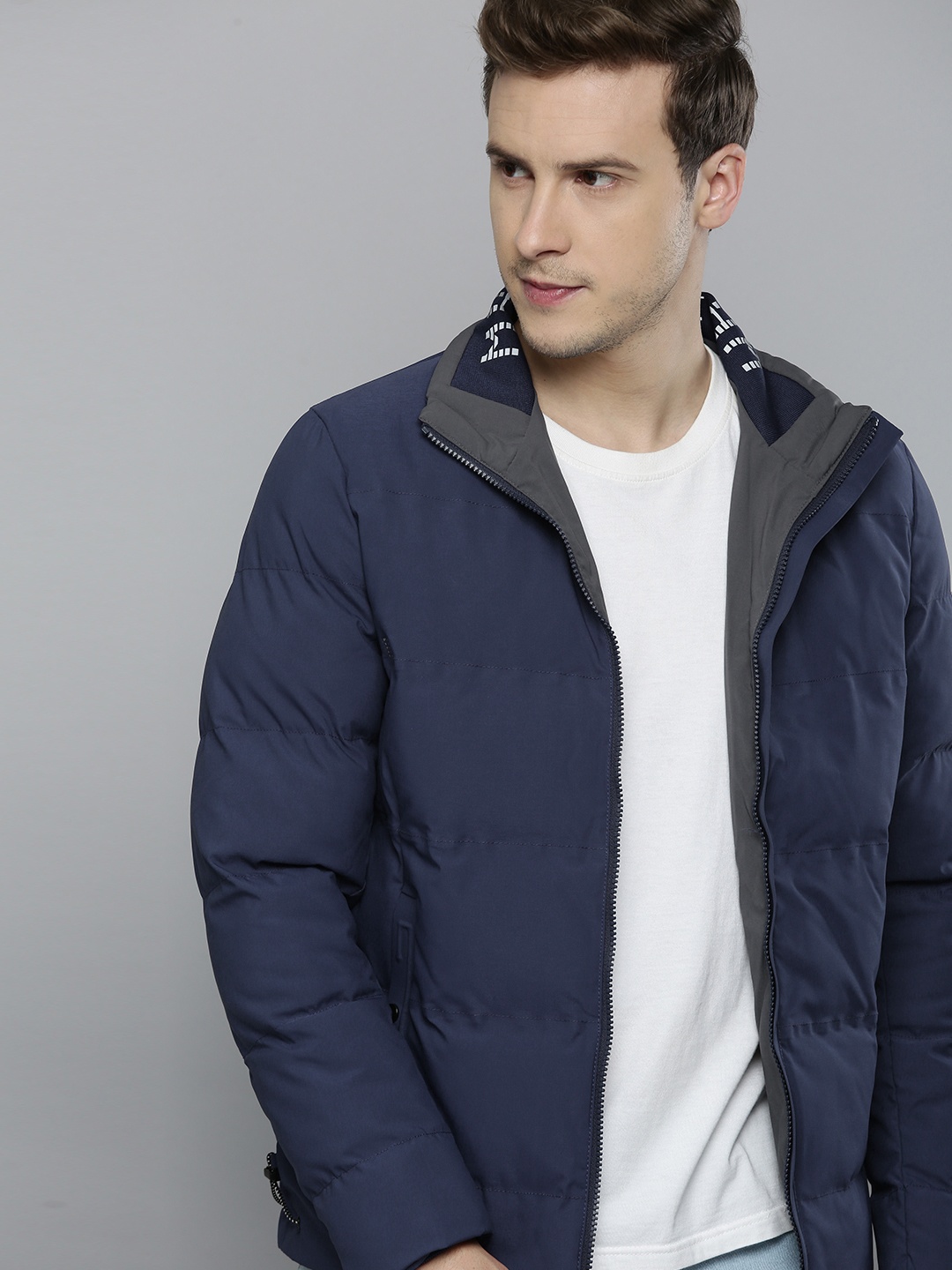 

Fort Collins Men Navy Blue Solid Lightweight Padded Jacket