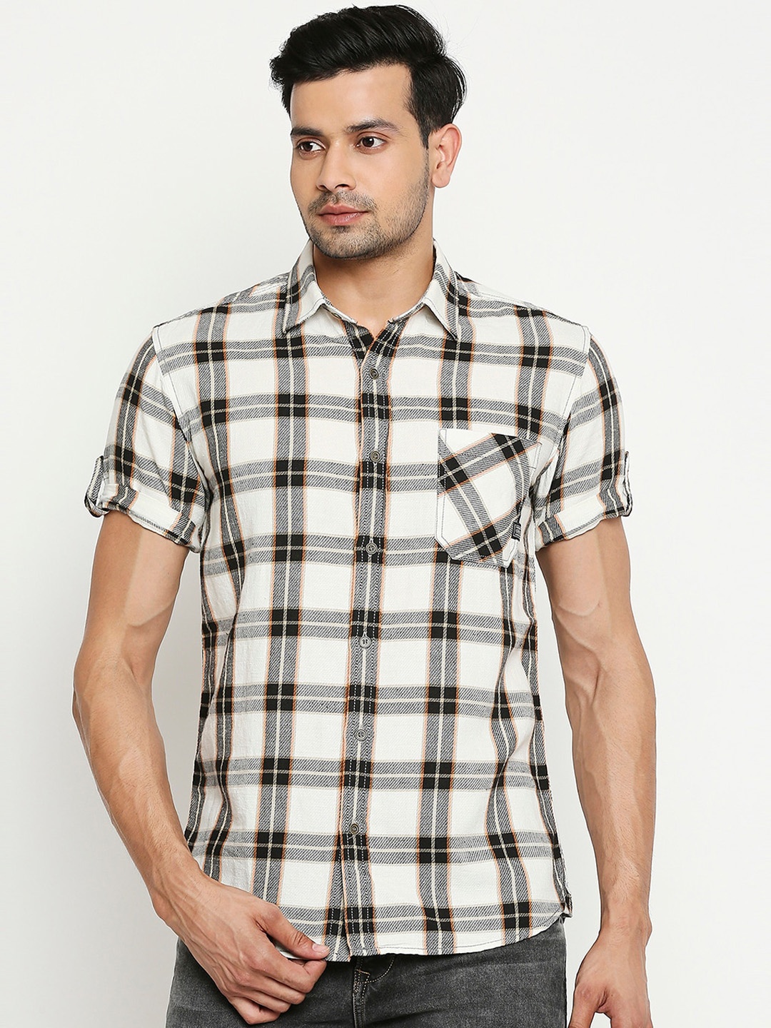 

Mufti Men Black Slim Fit Windowpane Checks Checked Casual Shirt
