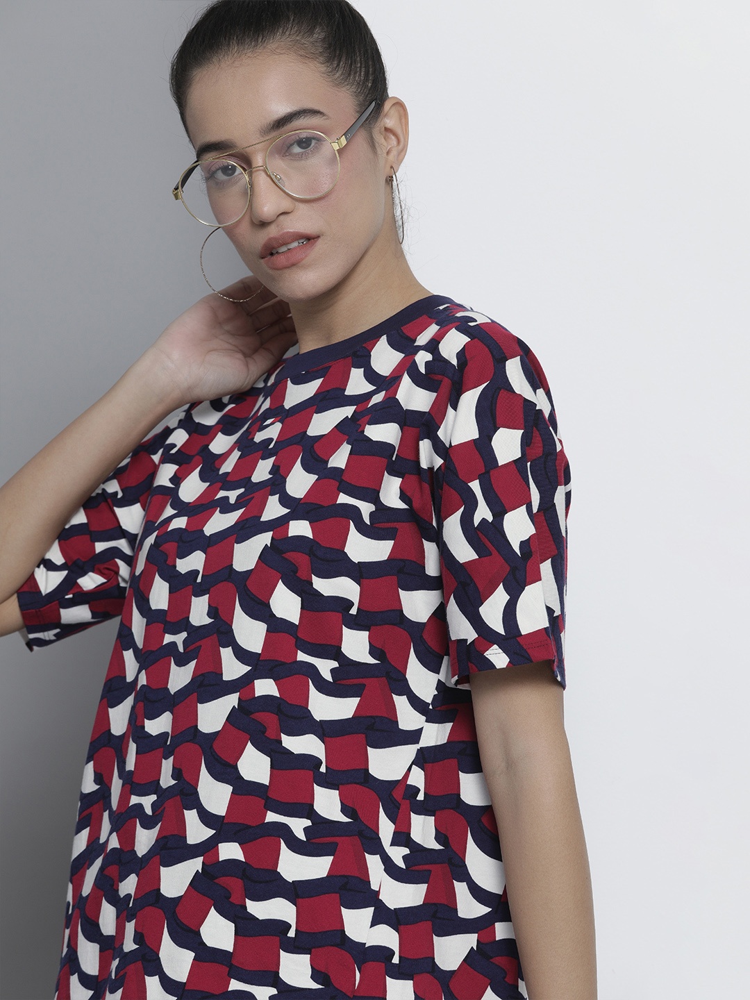

Tommy Hilfiger Women Maroon White Printed Organic Cotton Relaxed Organic Cotton T-shirt