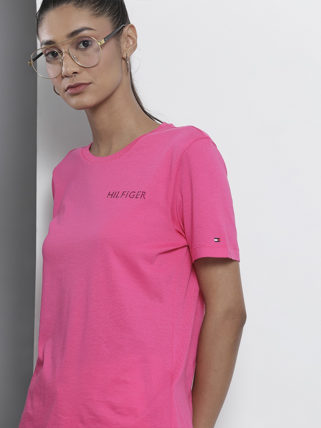 

Tommy Hilfiger Women Pink Organic Cotton T-shirt with Embellishments
