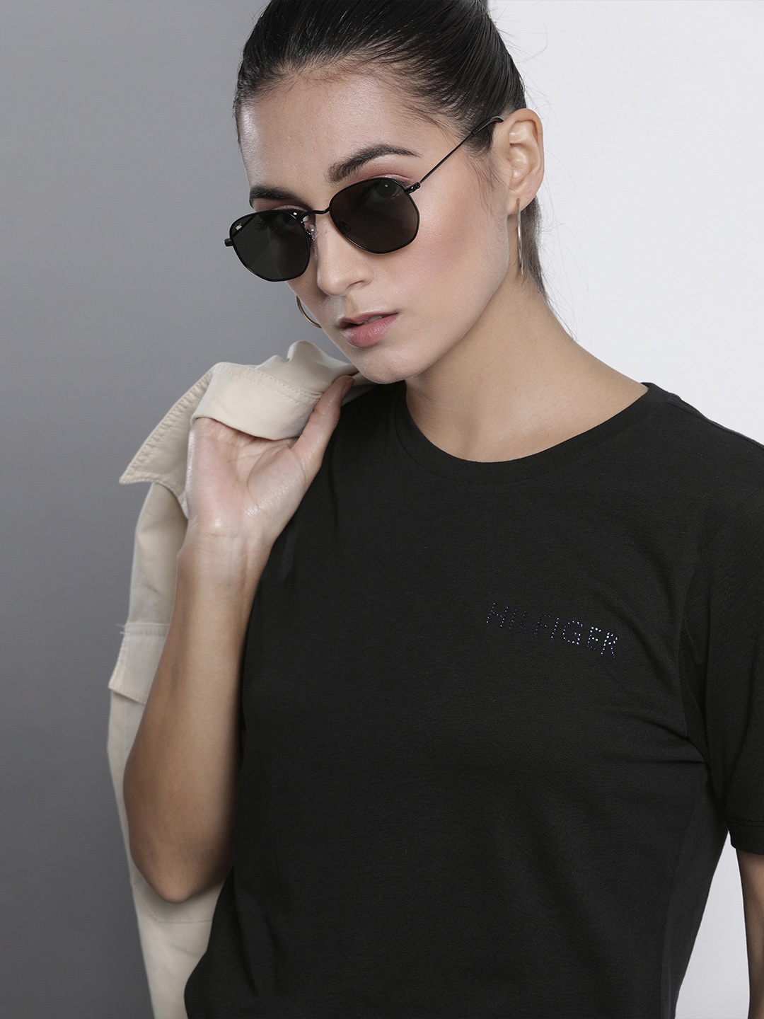 

Tommy Hilfiger Women Black Organic Cotton T-shirt