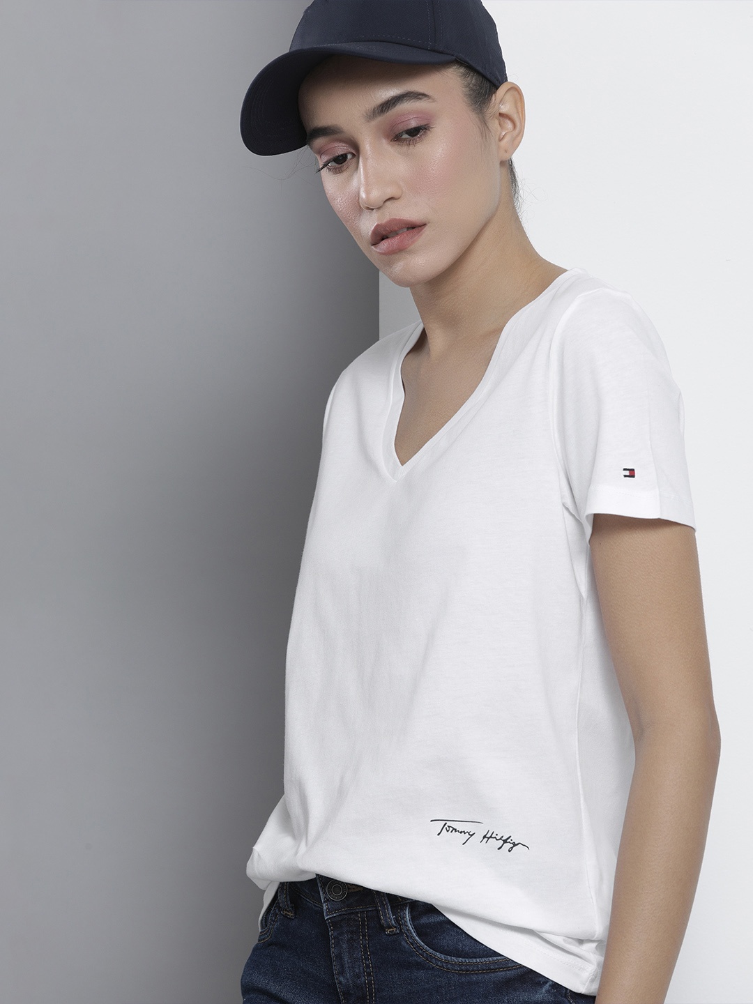 

Tommy Hilfiger Women White Brand Logo Printed V-Neck Organic Cotton T-shirt