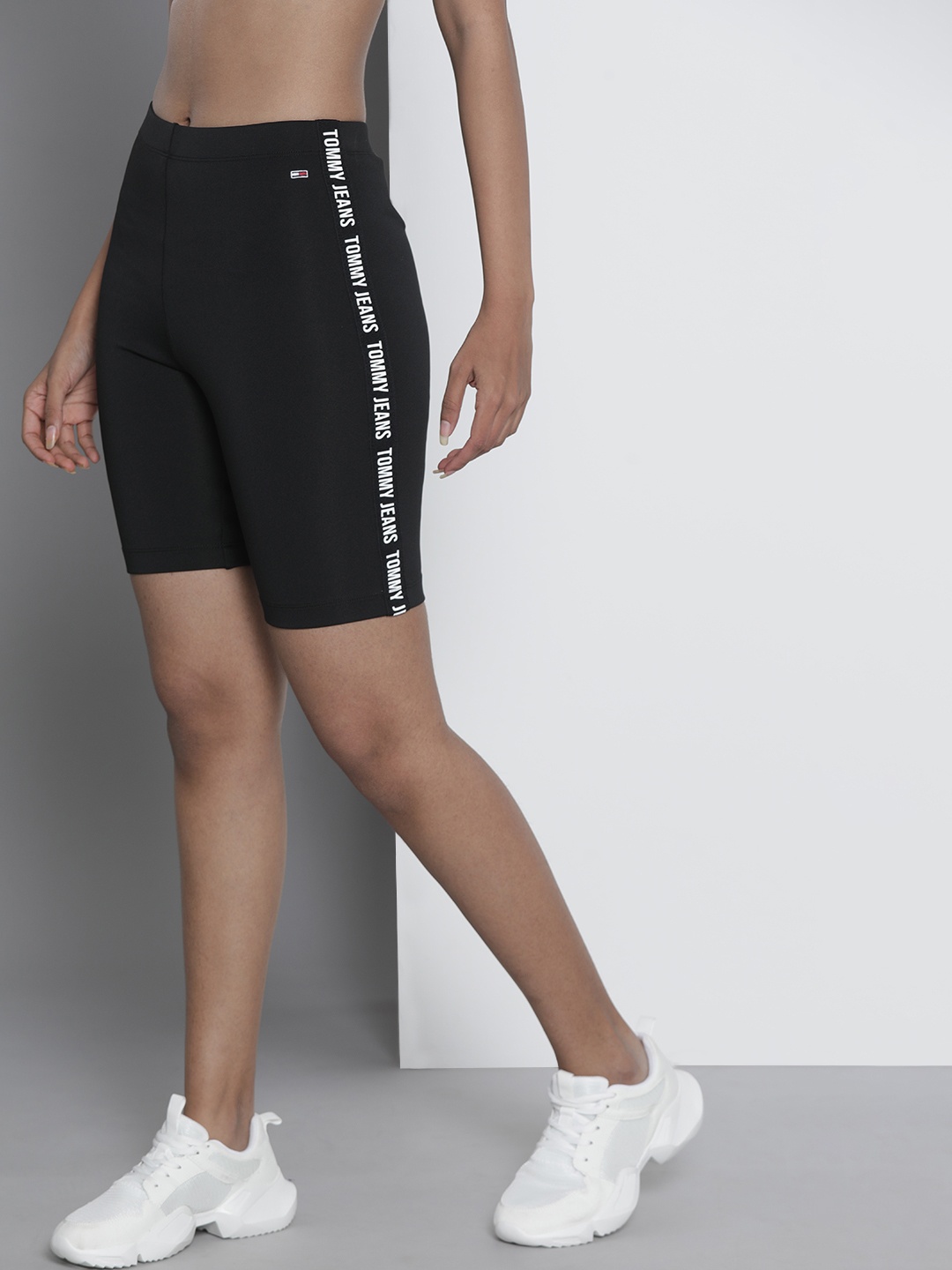 

Tommy Hilfiger Women Black Solid Slim Fit Sports Shorts