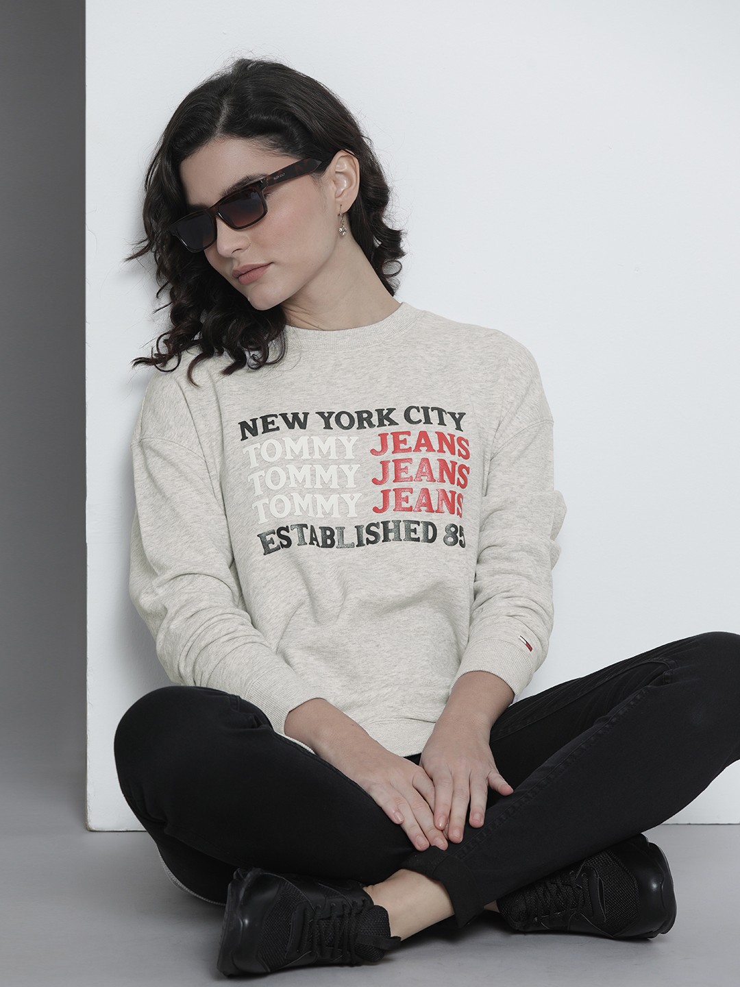 

Tommy Hilfiger Women Grey Printed Sweatshirt