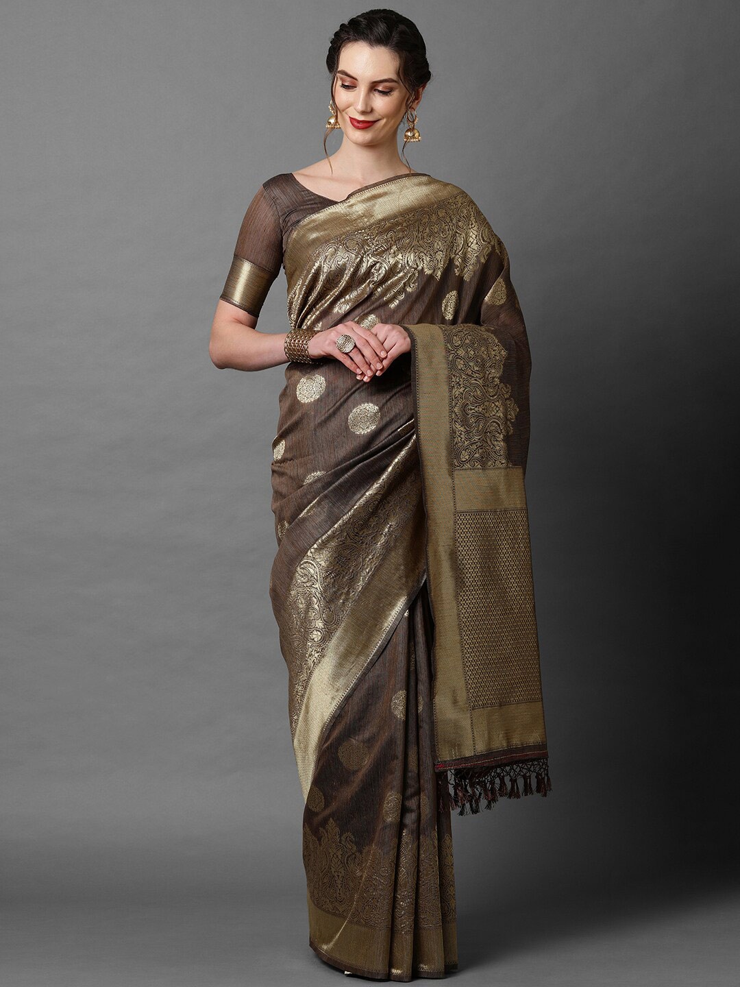 

Mitera Brown & Bronze-Toned Floral Zari Silk Blend Banarasi Saree