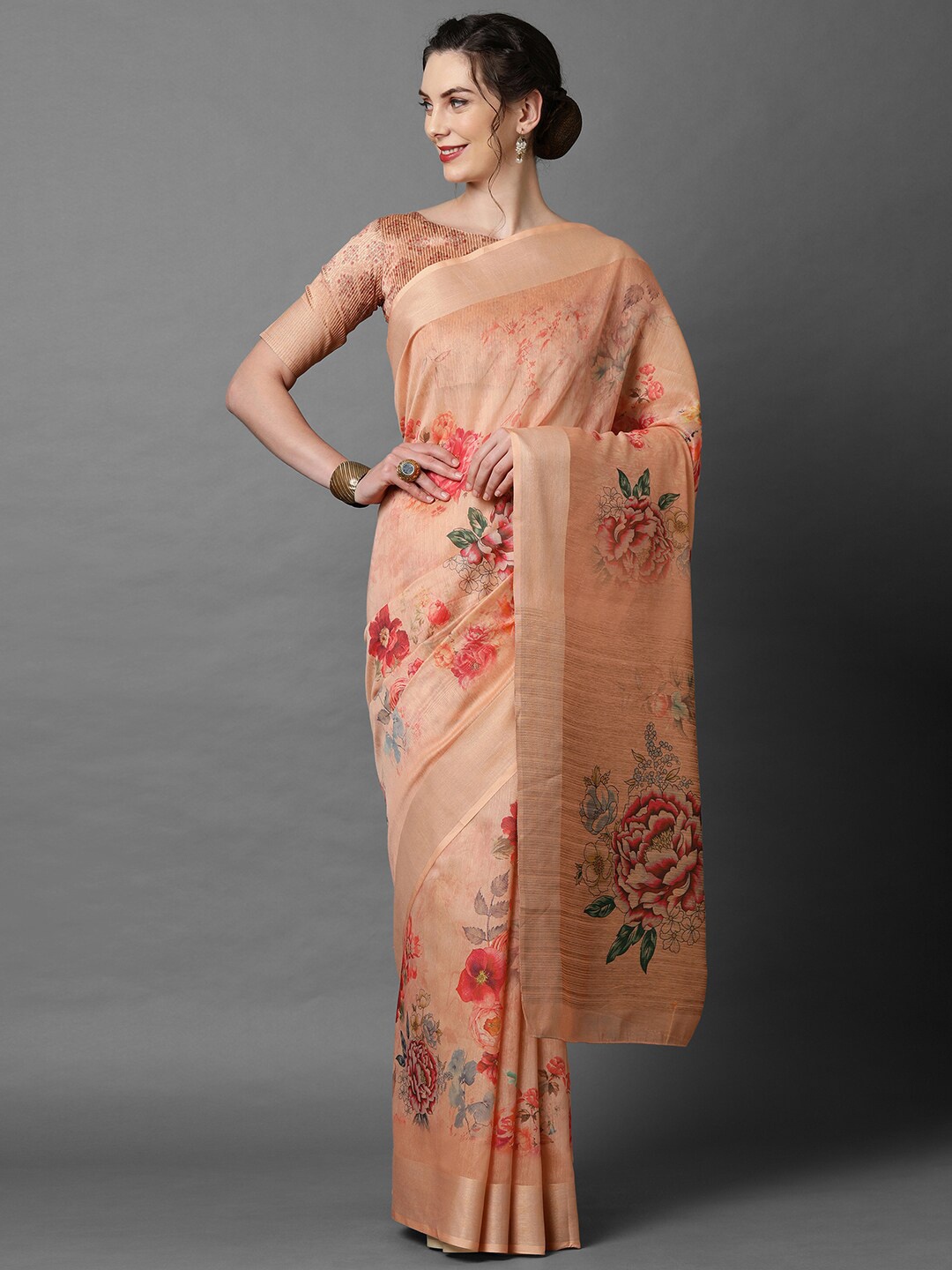 

Mitera Women Peach-Coloured Floral Printed Saree