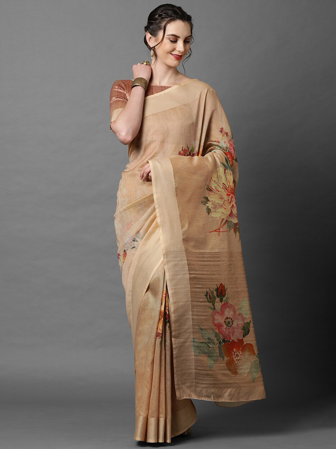 

Mitera Beige Cotton Blend Floral Printed Saree