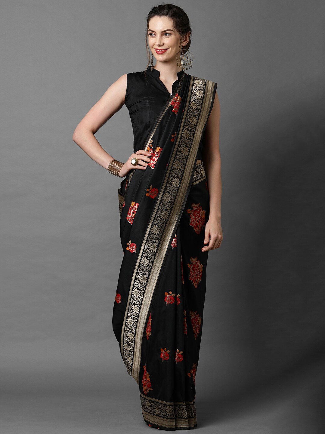 

Mitera Black & Gold-Coloured Floral Woven Design Silk Blend Banarasi Saree