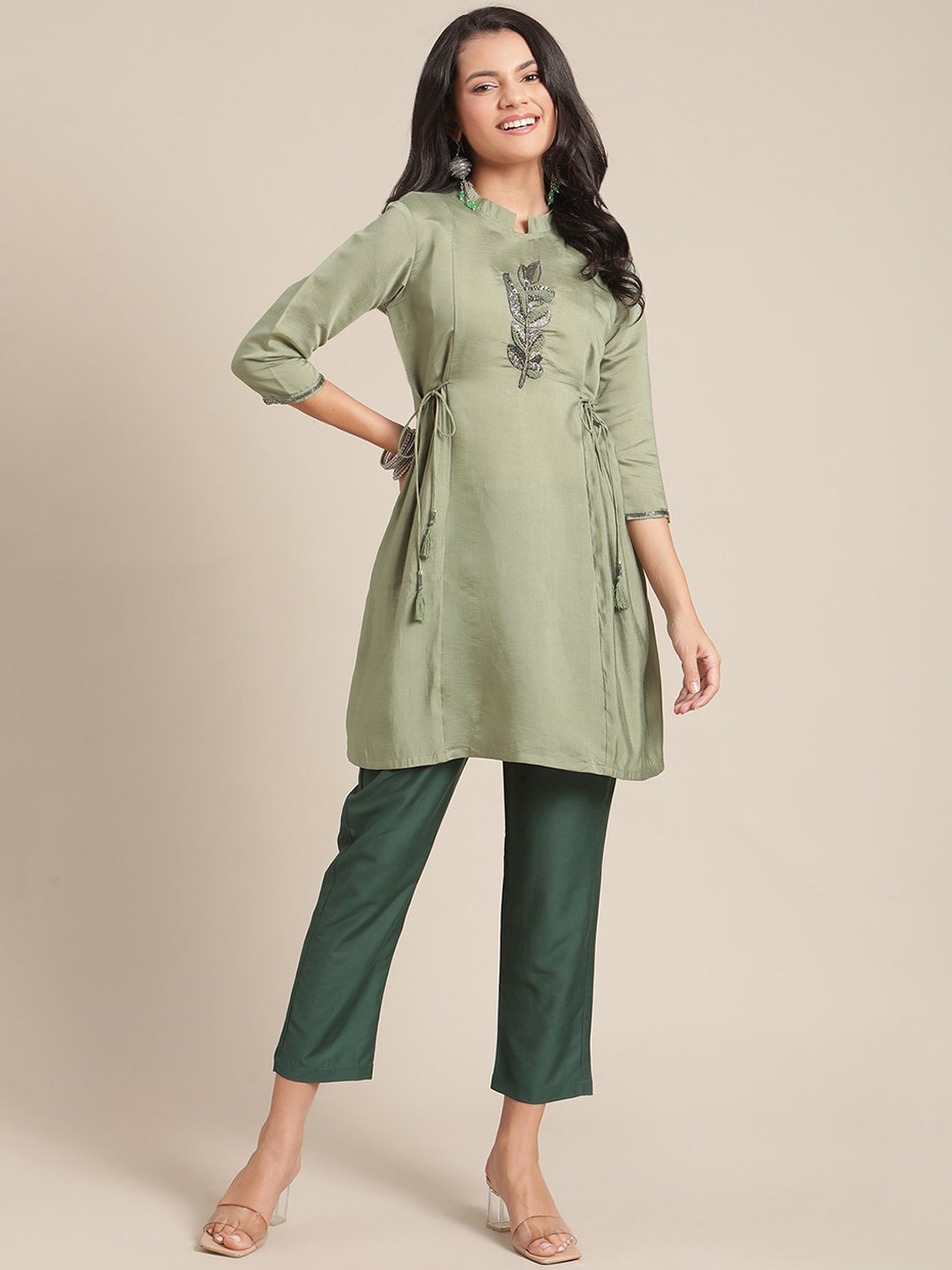 

Varanga Women Olive Green Beads and Stones Pure Silk Kurti with Trousers