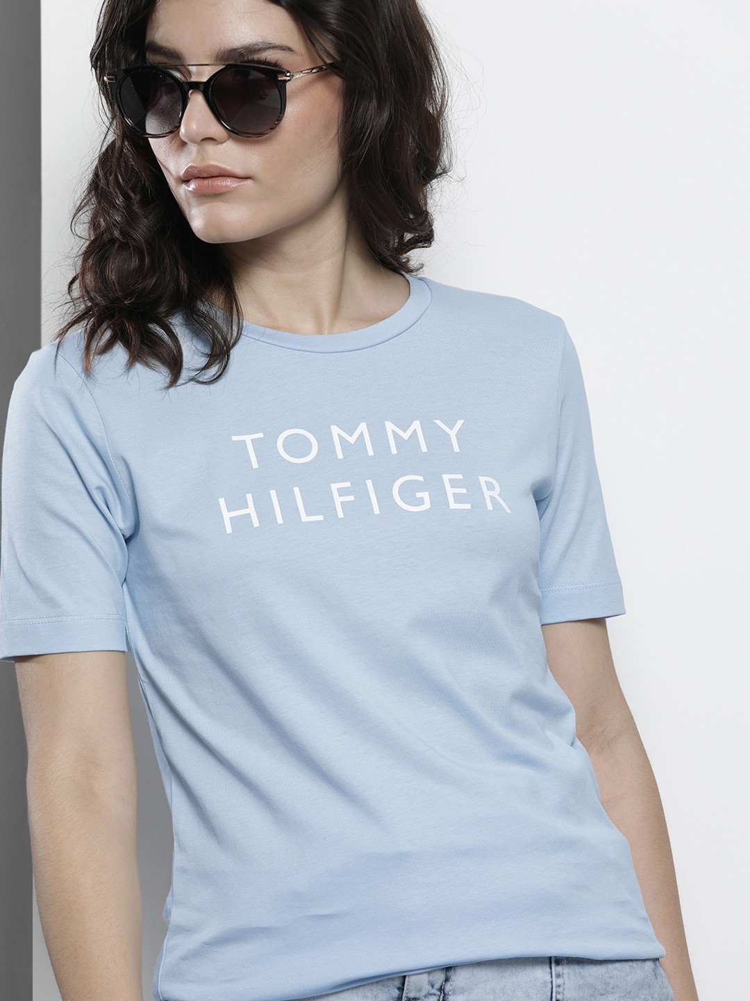 

Tommy Hilfiger Women Blue White Typography Printed Organic Cotton Slim Fit Organic Cotton T-shirt