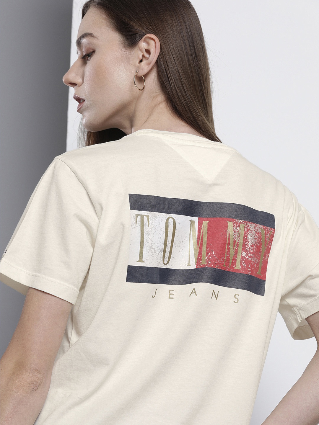 

Tommy Hilfiger Women White Brand Logo Back Printed Organic Cotton T-shirt