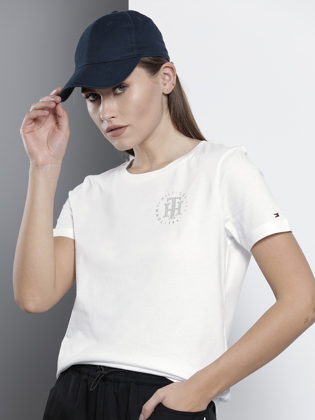 

Tommy Hilfiger Women White Solid Organic Cotton T-shirt