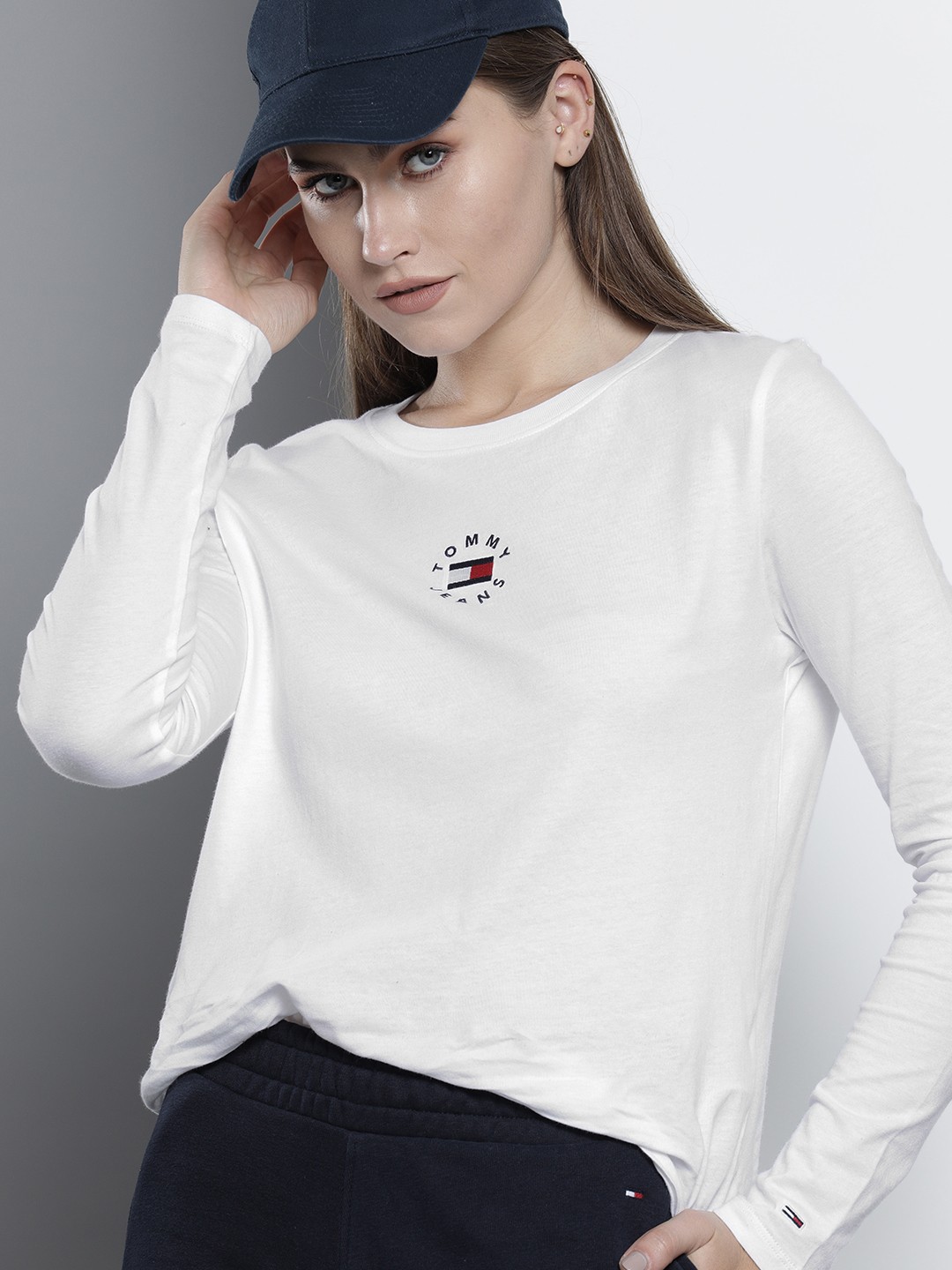 

Tommy Hilfiger Women White Solid Slim Fit Pure Cotton T-shirt