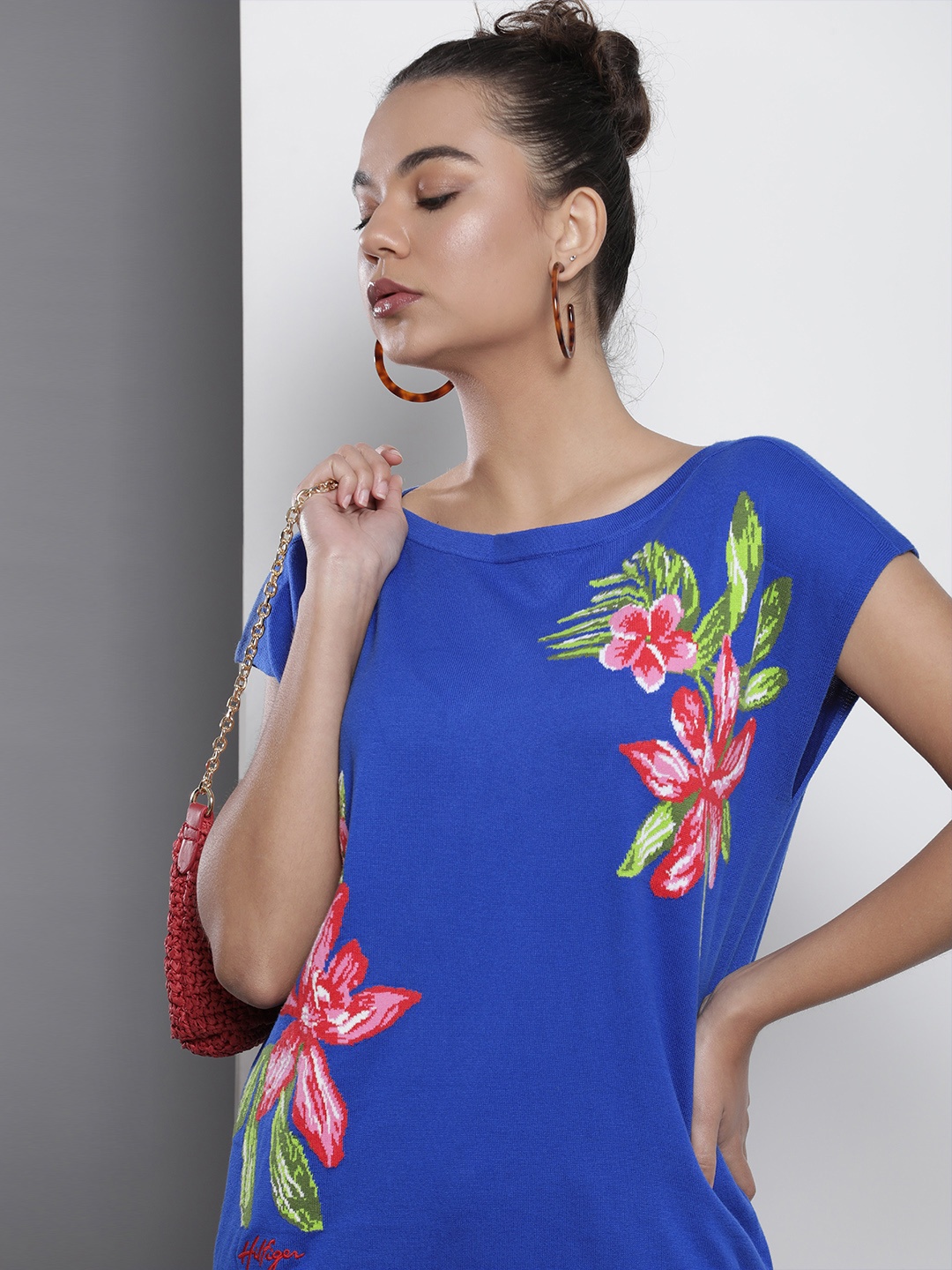 

Tommy Hilfiger Women Blue & Pink Floral Sweater Tee Cardigan