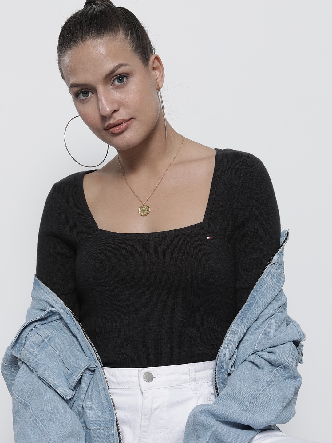 

Tommy Hilfiger Women Black Pullover