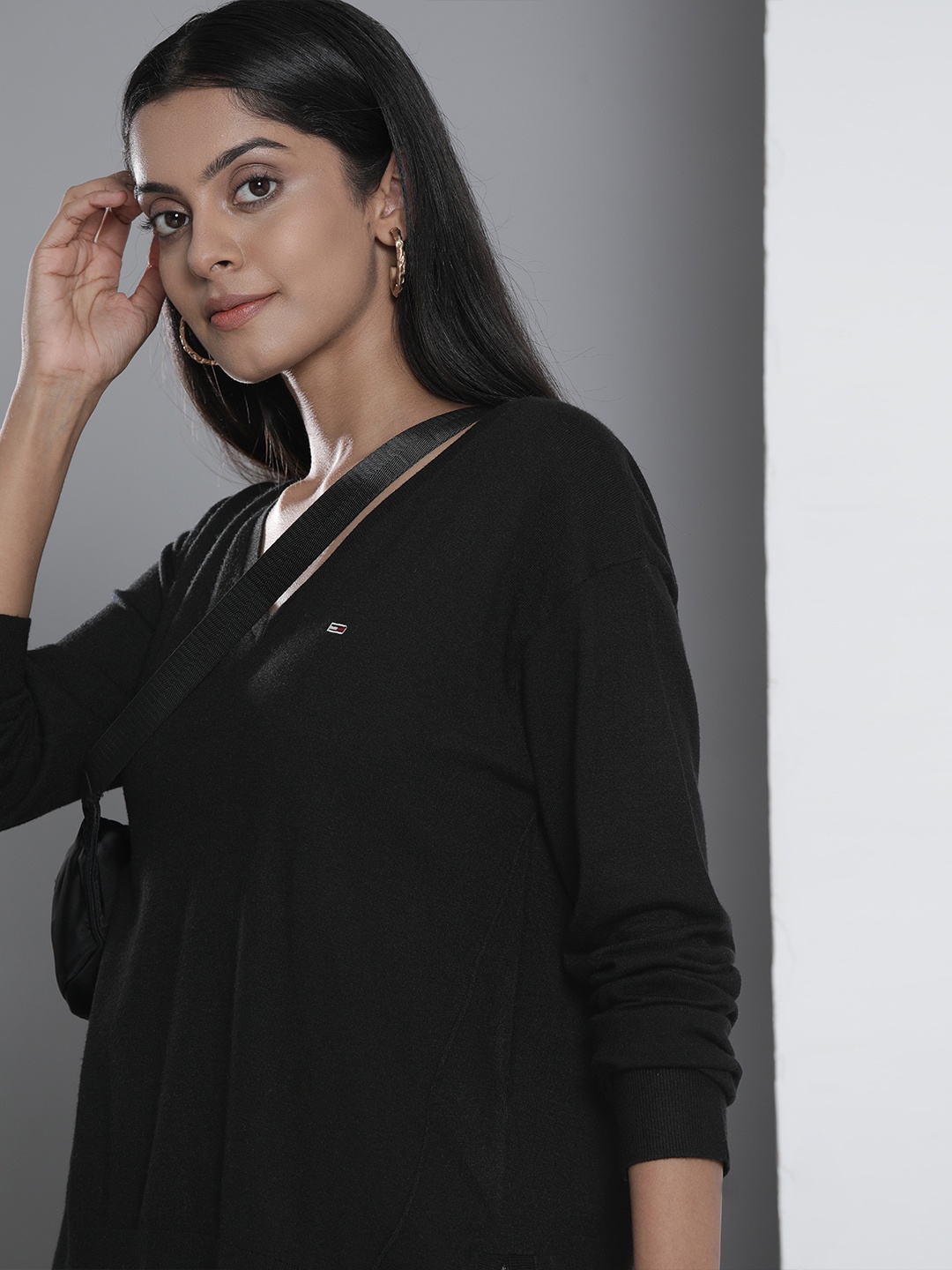

Tommy Hilfiger Women Black Solid Lenzing EcoVero Sustainable Pullover