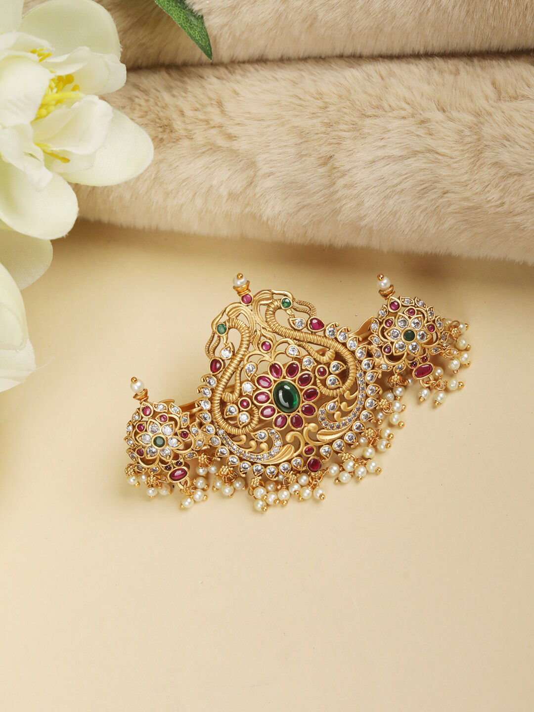 

Priyaasi Women Gold-Toned & Multicoloured Embellished Claw Clip