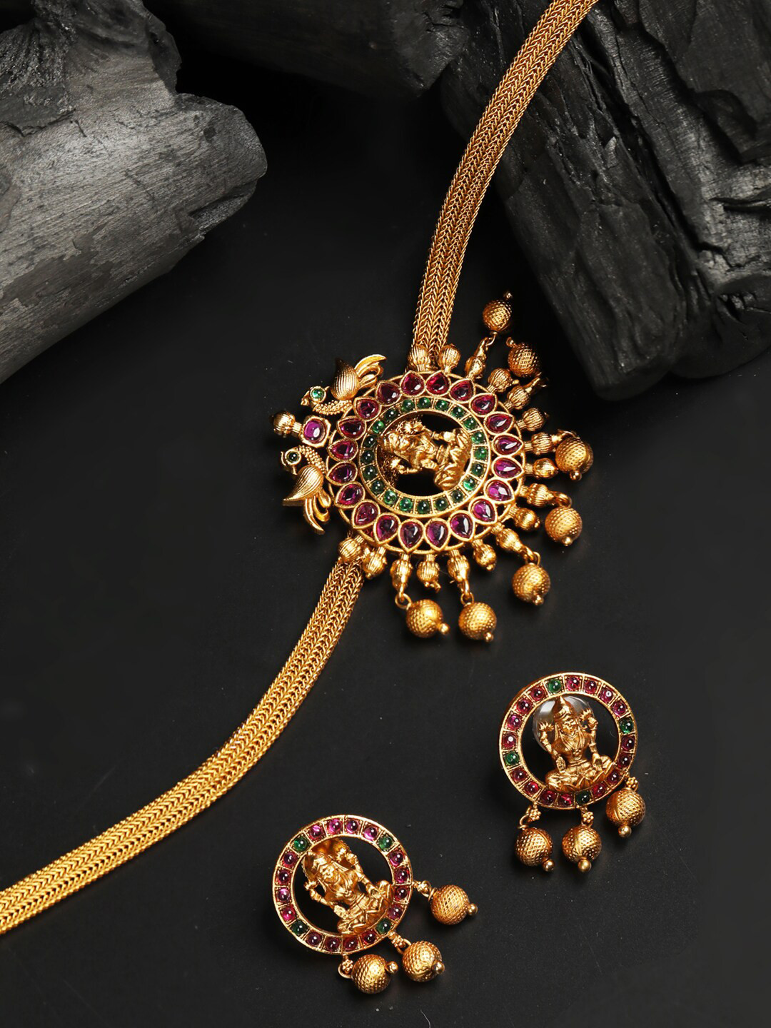 

Priyaasi Gold-Plated Pink & Green Stone-Studded & Beaded Handcrafted Jewellery Set