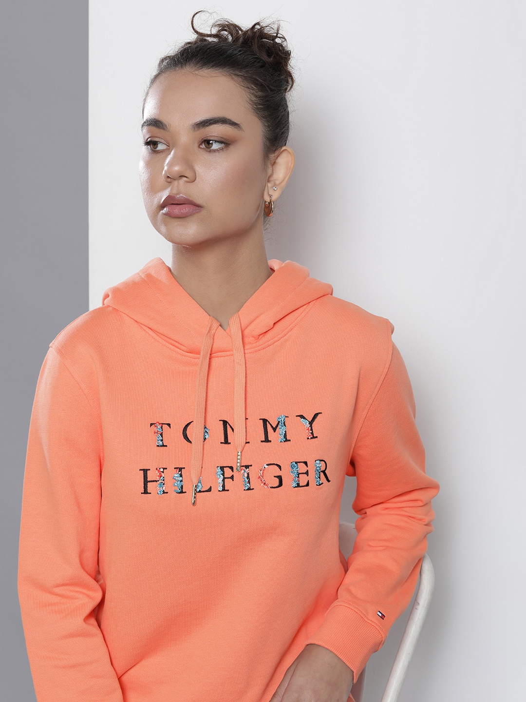 

Tommy Hilfiger Women Orange Floral Hooded Sweatshirt