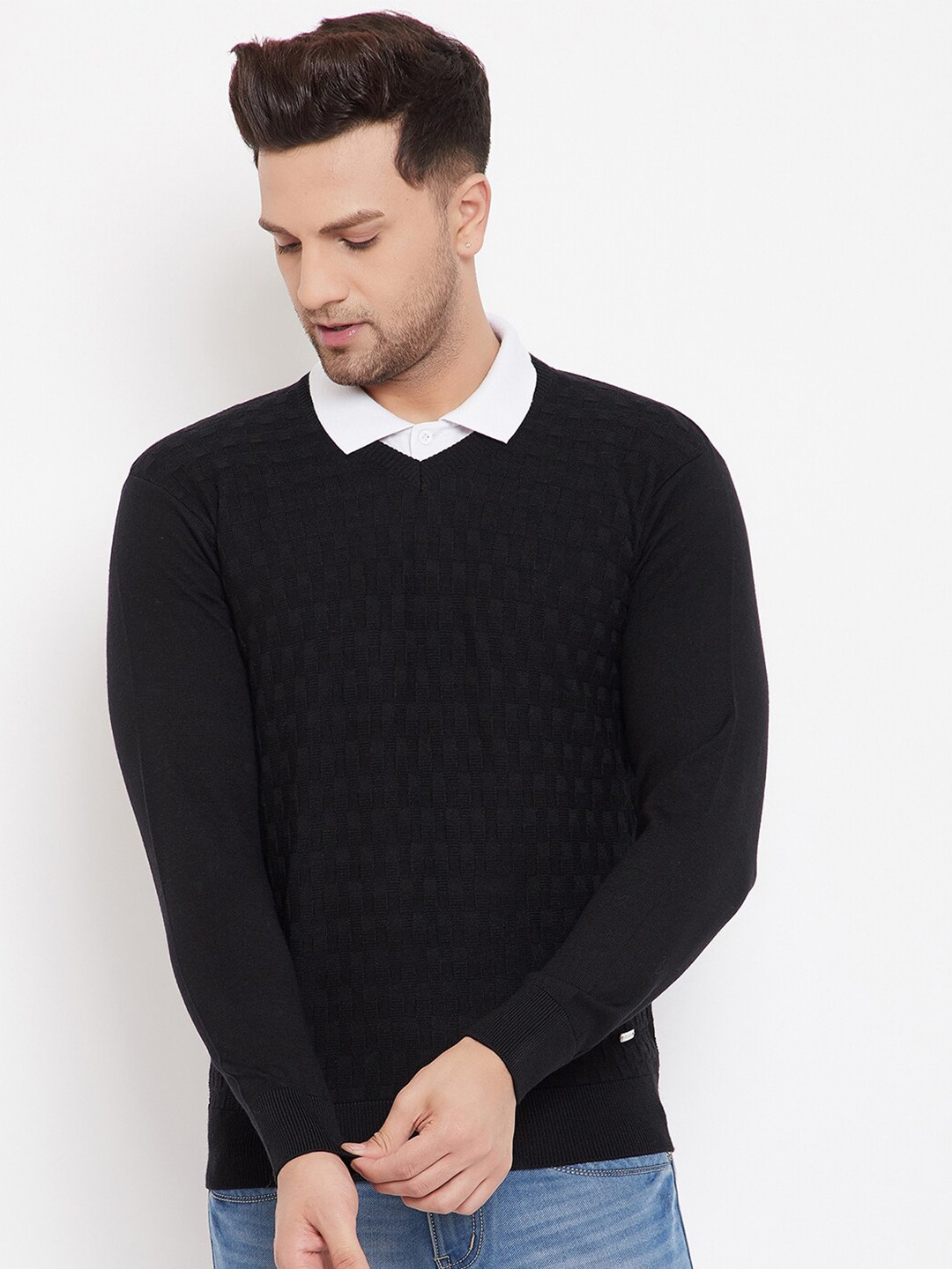 

98 Degree North Men Black Self Design Sweater Vest