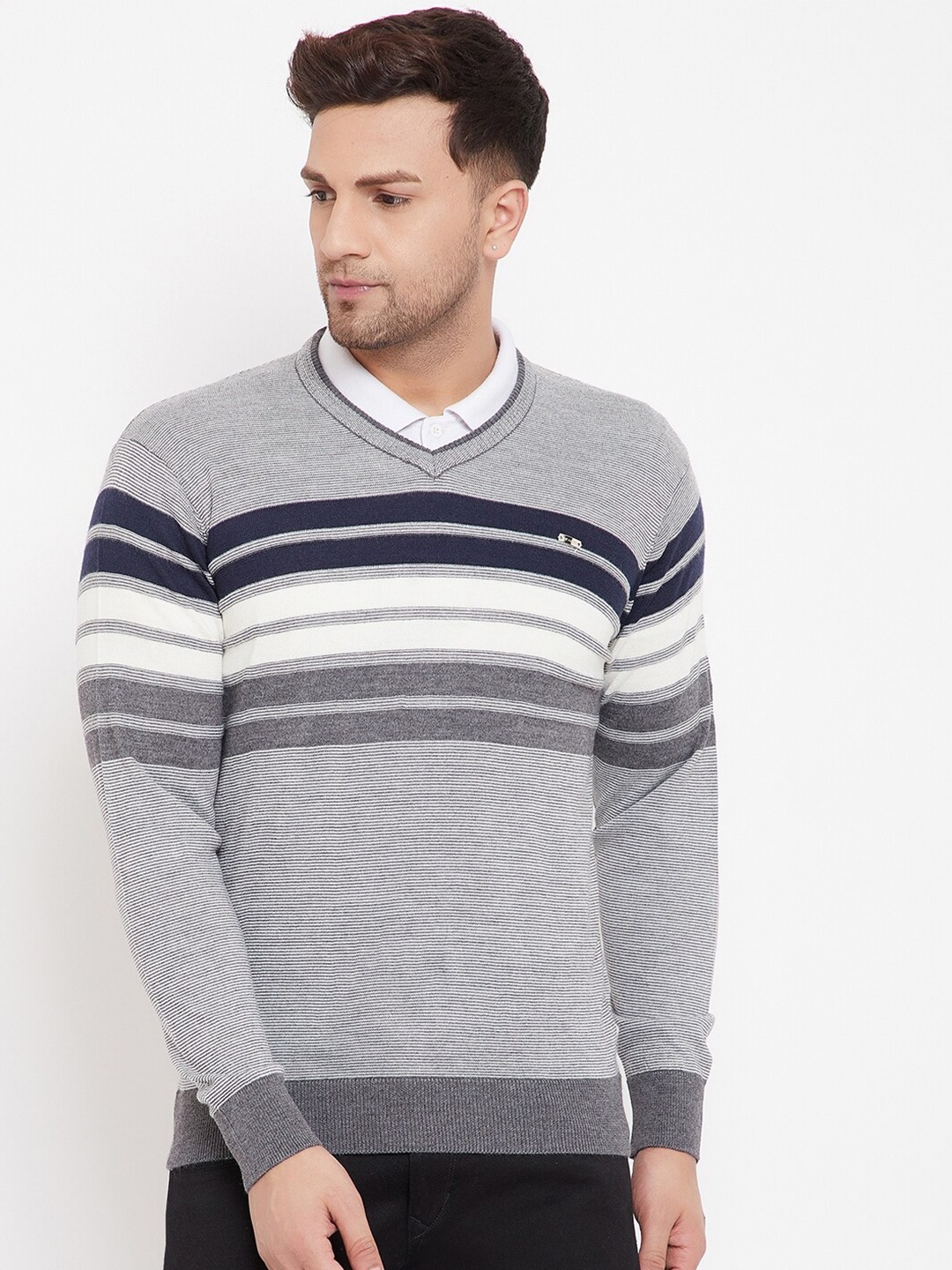 

98 Degree North Men Grey Striped Sweater Vest