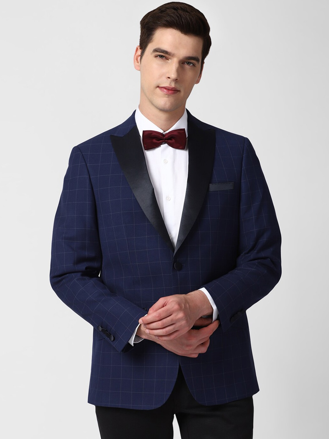 

Peter England Elite Men Navy Blue Checked Single-Breasted Party Blazer