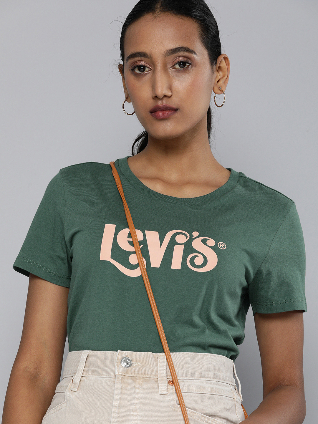 

Levis Women Green Beige Mallard Graphic Brand Logo Printed Pure Cotton T-shirt