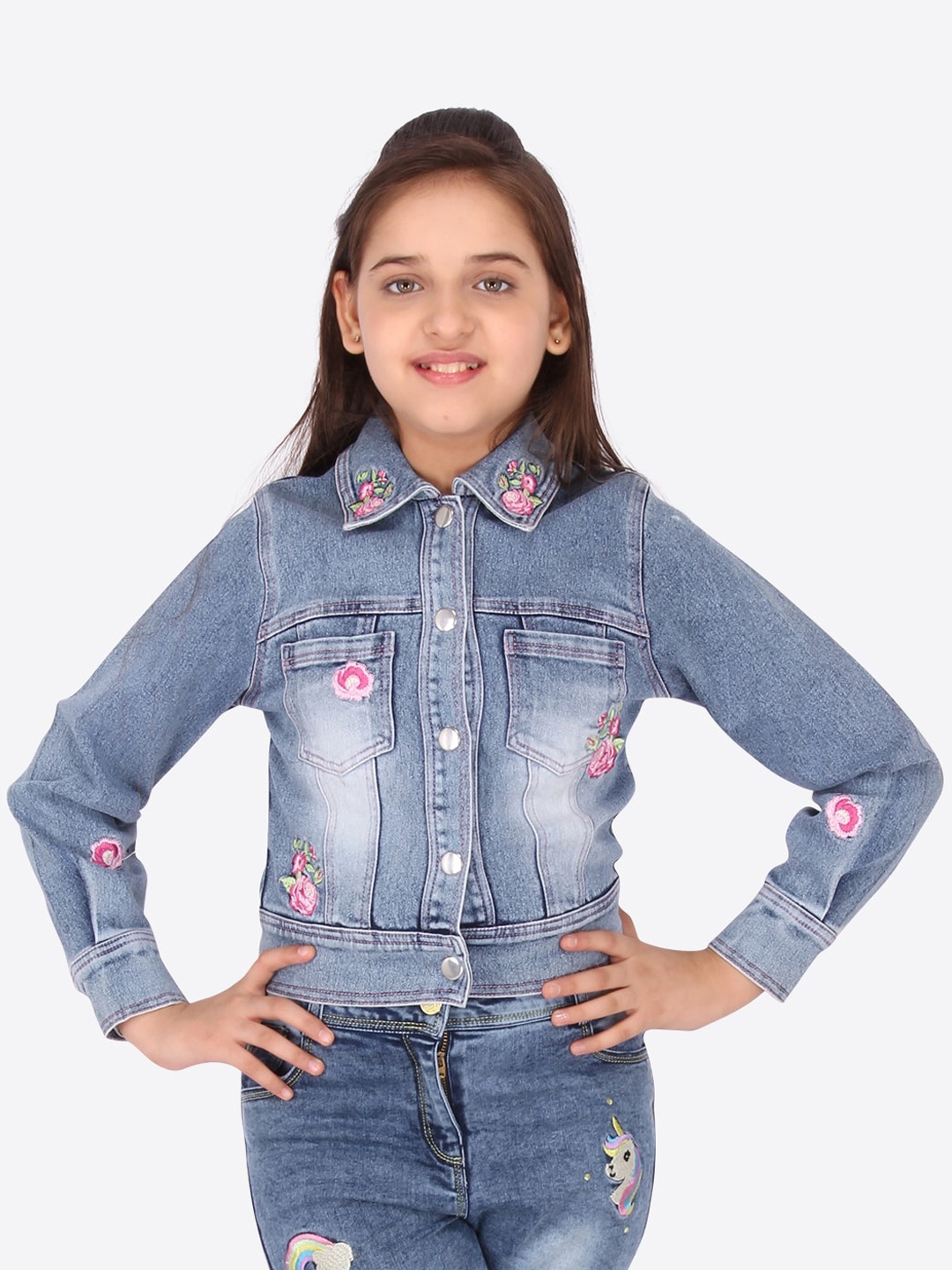 

CUTECUMBER Girls Blue Washed Crop Denim Jacket with Patchwork