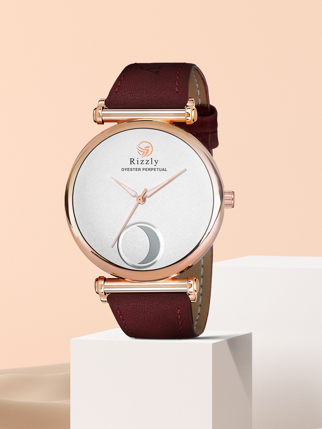 

Rizzly Men White Brass Dial & Red Leather Straps Analogue Watch RZ-301