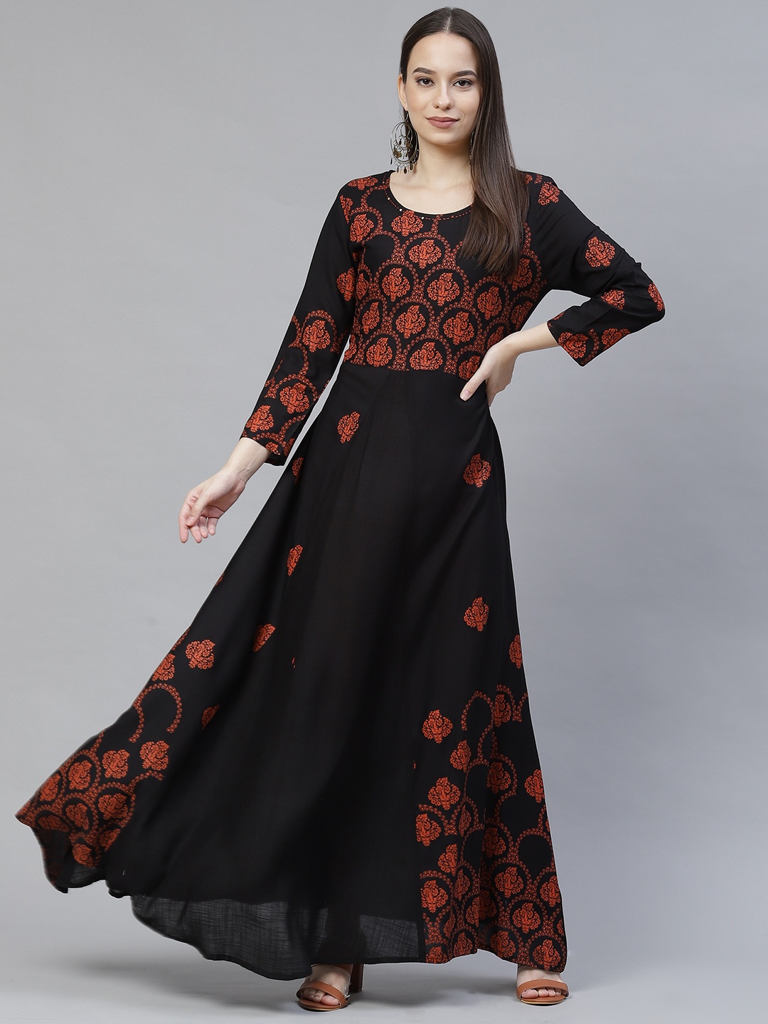 

Meeranshi Black & Red Ethnic Motifs Maxi Dress