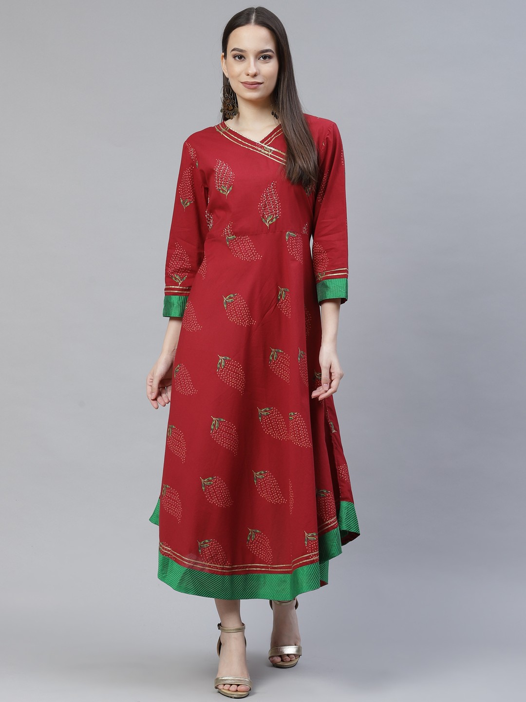 

Meeranshi Maroon & Green Ethnic Motifs Ethnic Maxi Dress