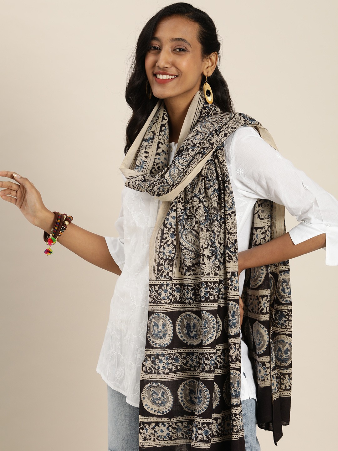 

Taavi Beige & Black Ethnic Motifs Printed Pure Cotton Kalamkari Dupatta