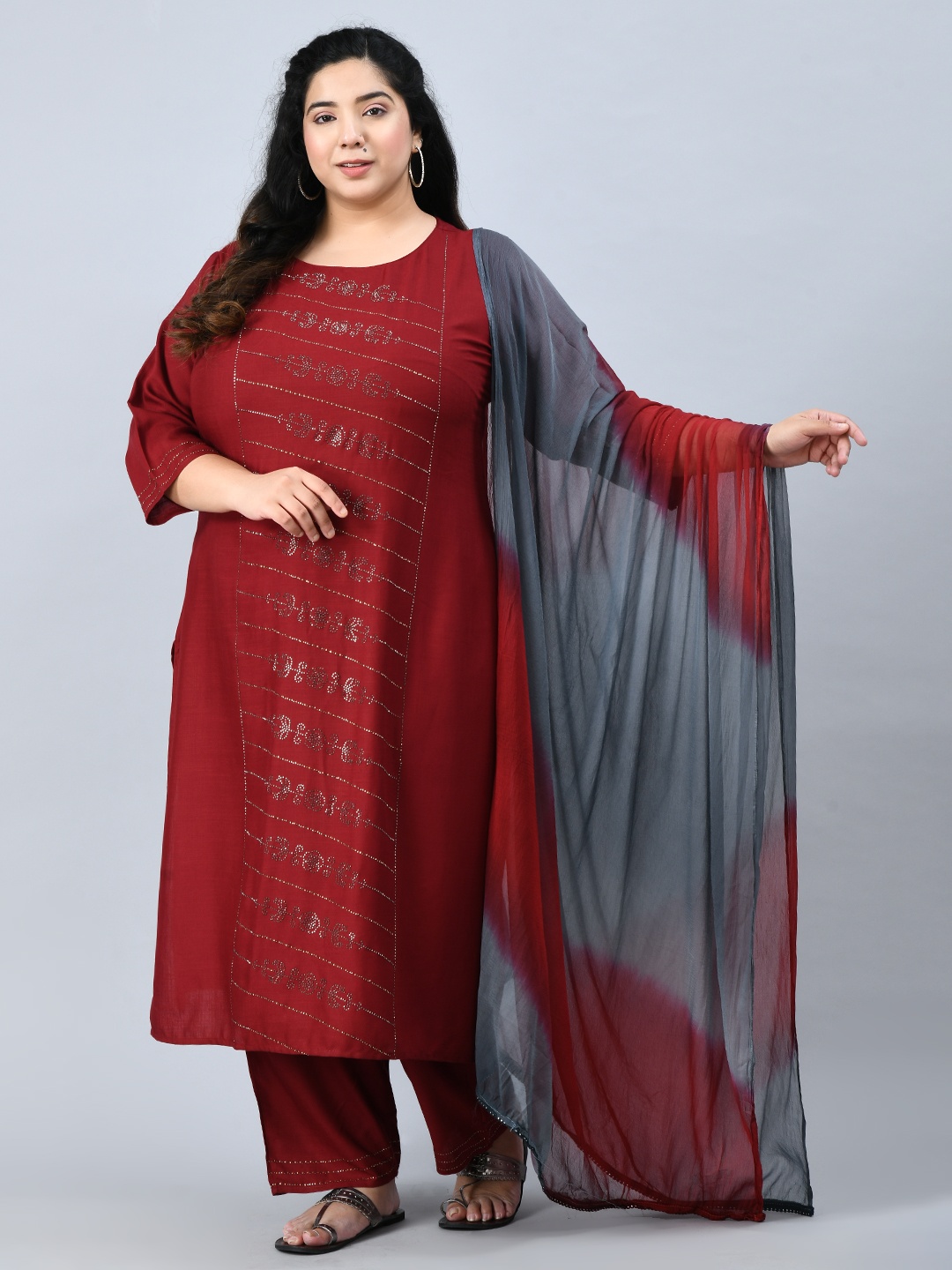 

DesiNoor com Women Maroon Beads and Stones Kurta with Trousers & With Dupatta