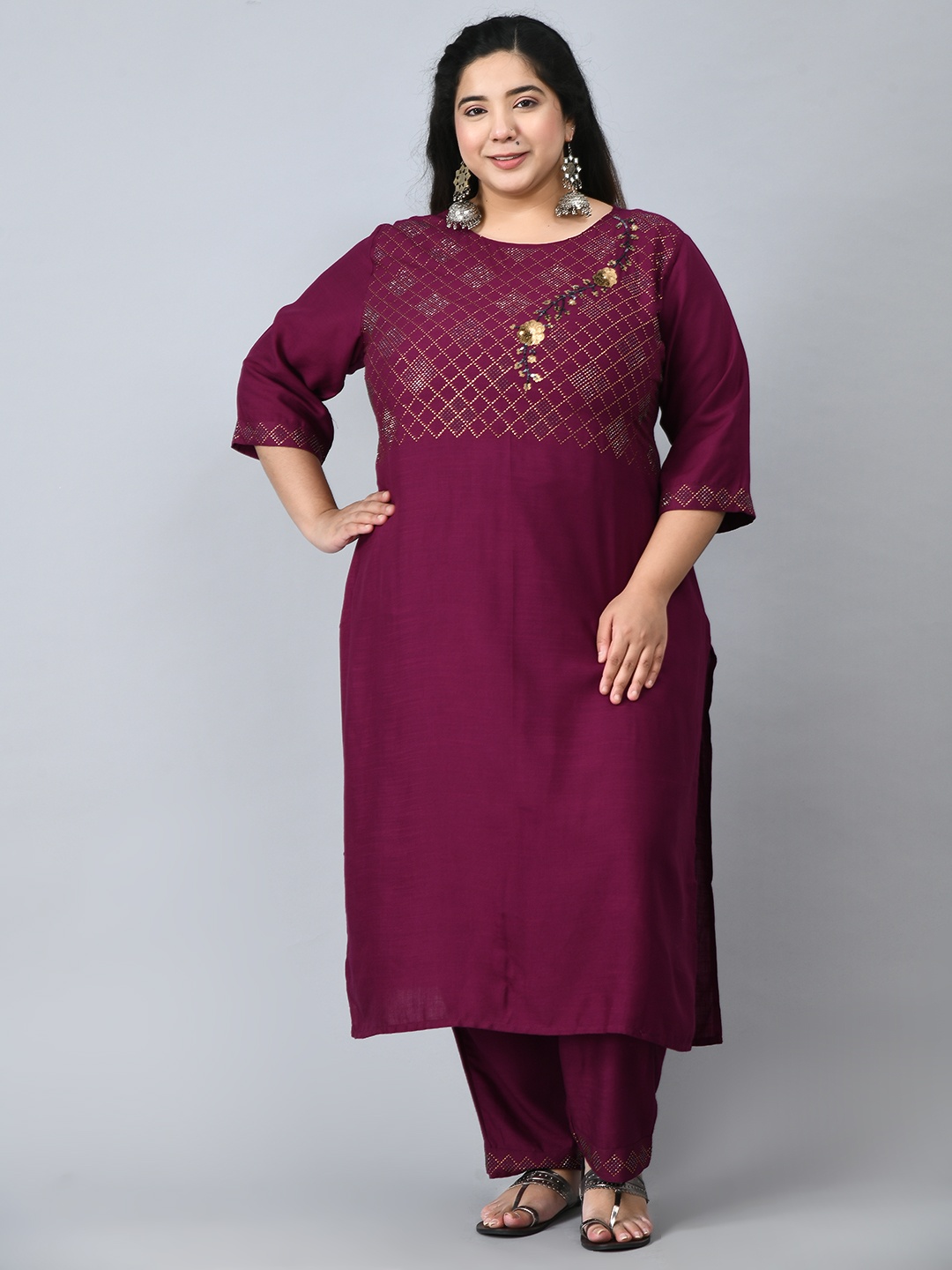 DesiNoor com Women Burgundy Embellished Kurta with Trousers