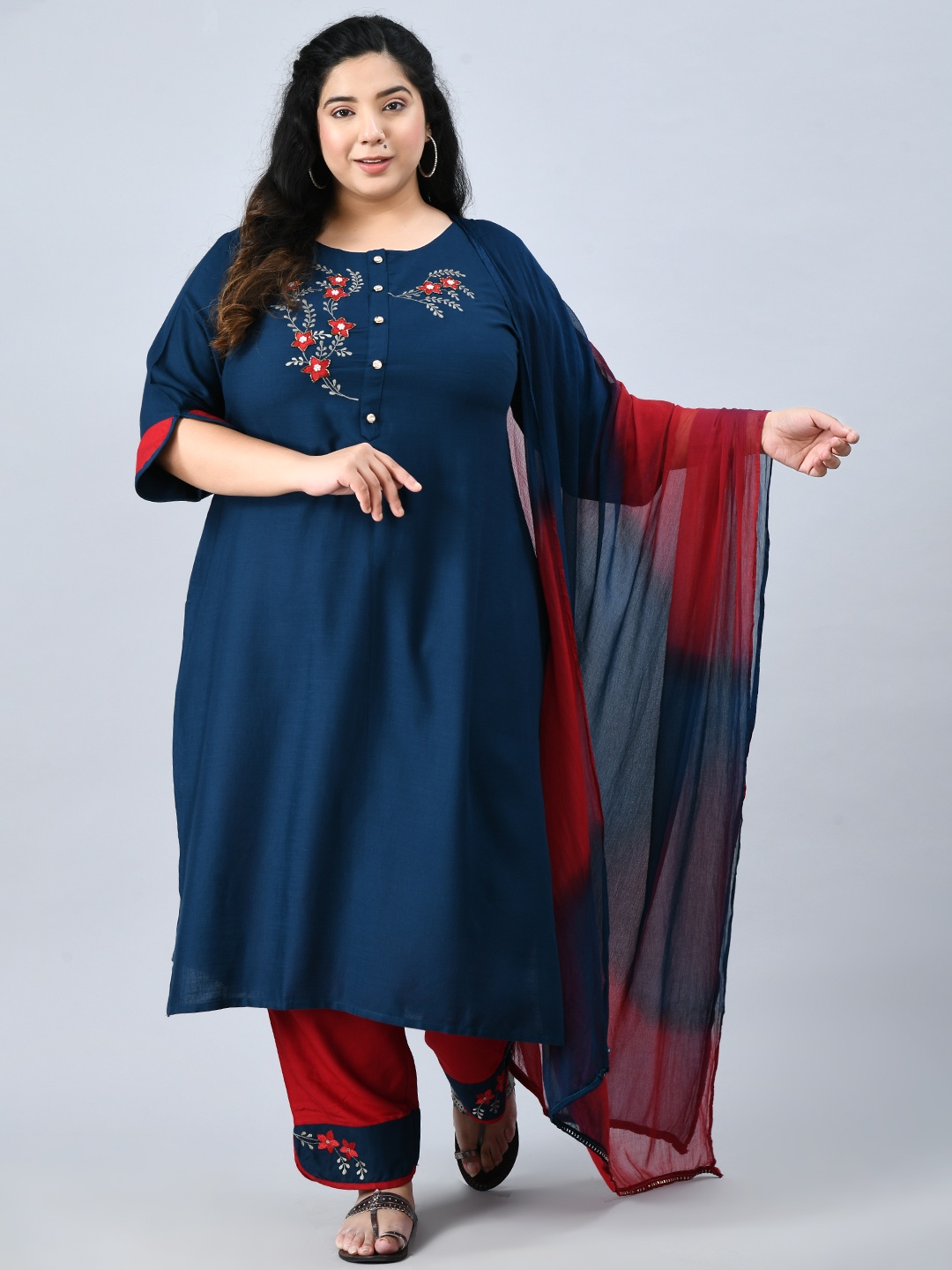 

DesiNoor com Women Navy Blue Floral Embroidered Regular Kurta with Trousers & With Dupatta