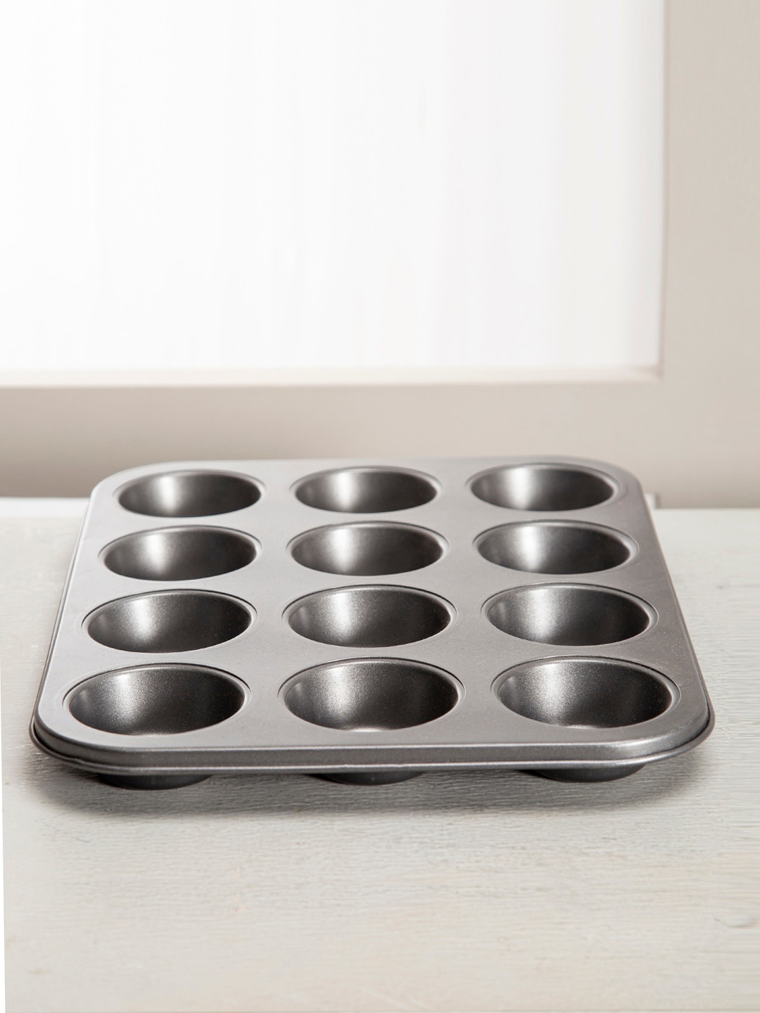 

Sabichi Grey 12 Cup Muffin Tray