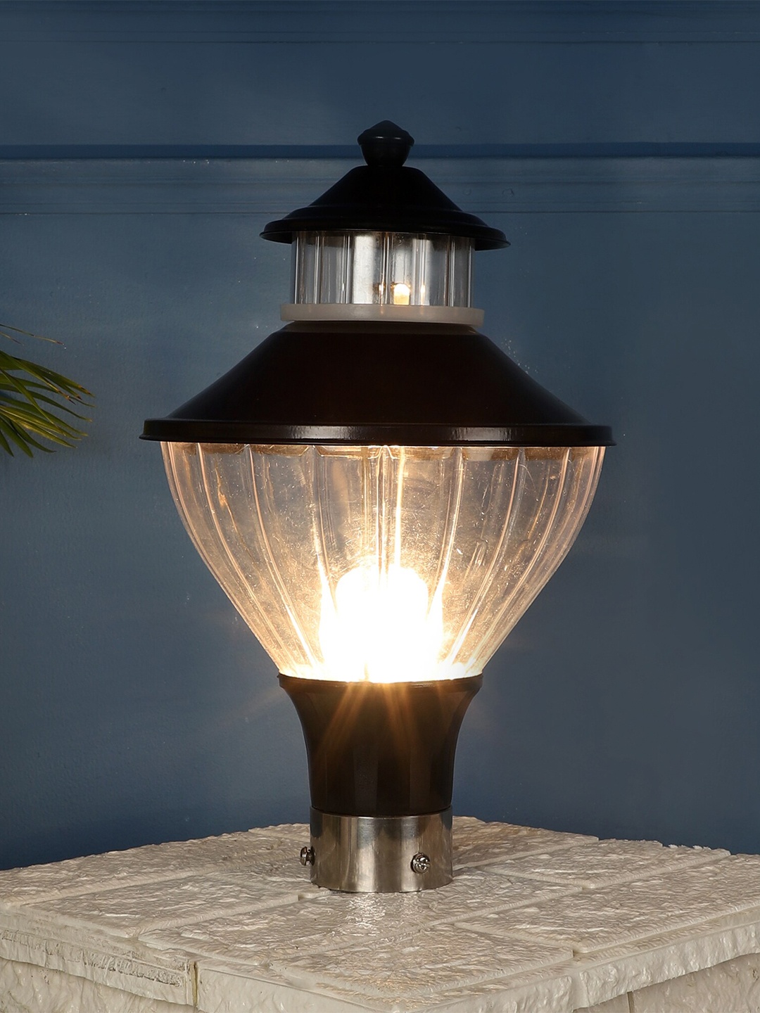 

MFD HOME FURNISHING Black & Transparent Fabric Contemporary Outdoor Lamp