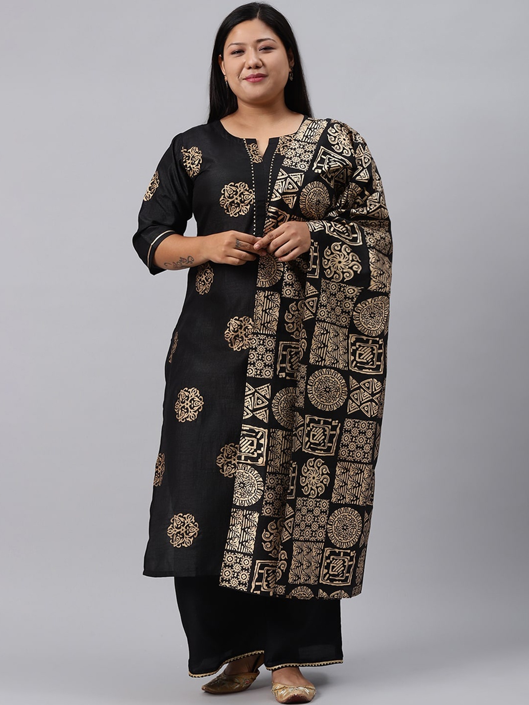 

EXTRA LOVE BY LIBAS Plus Size Women Black Floral Kurta with Palazzos & With Dupatta